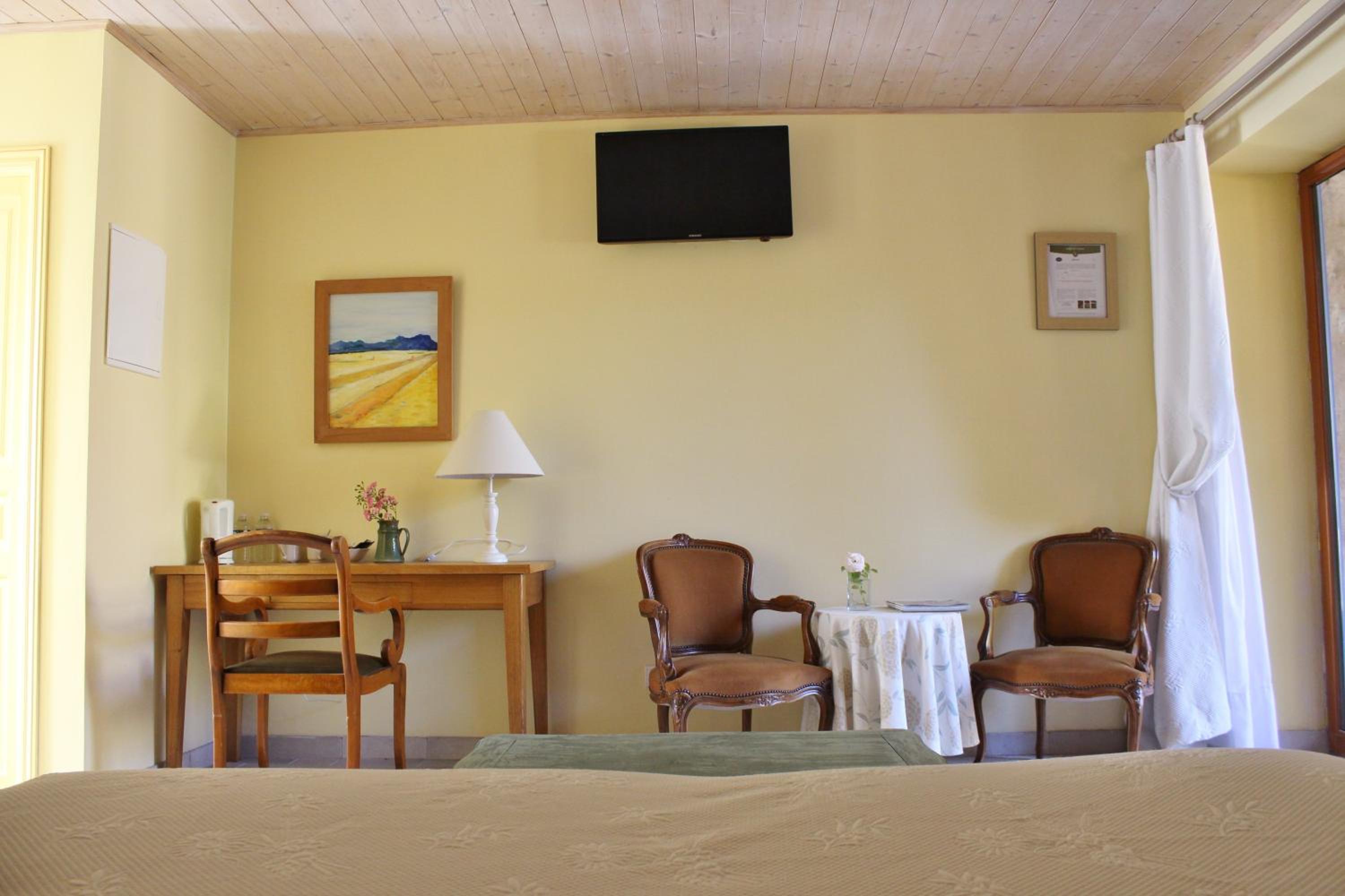 Small Double Room photo 2