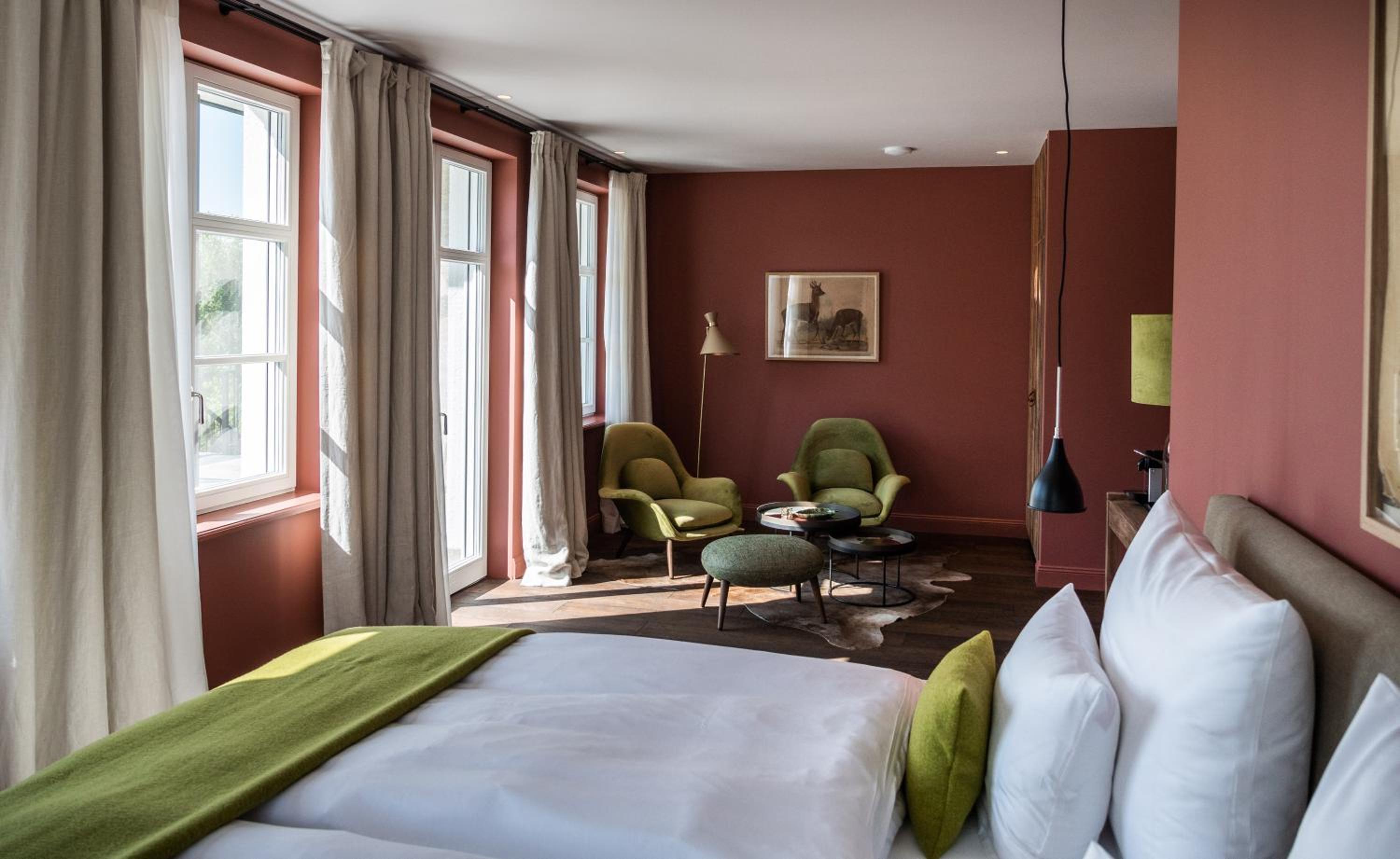 Deluxe King Room photo 1