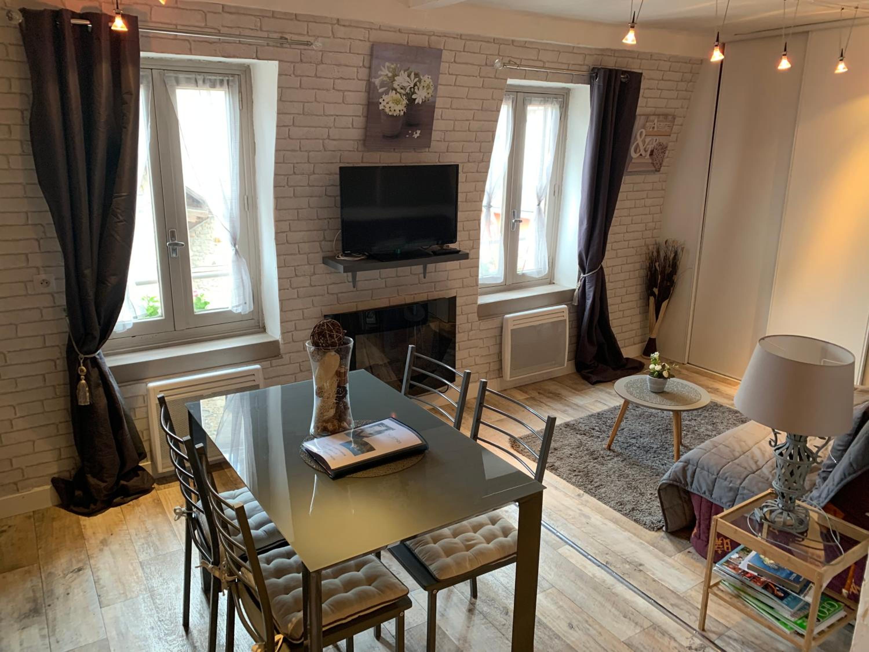 Apartment photo 3
