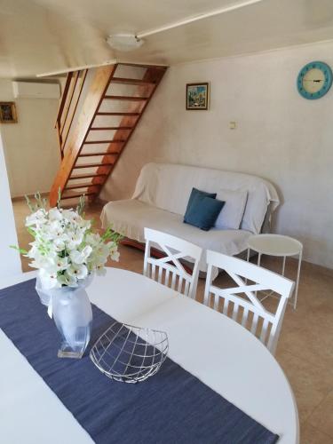 Apartment with Sea View photo 2