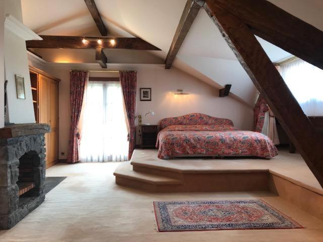 King Suite with Balcony photo 1