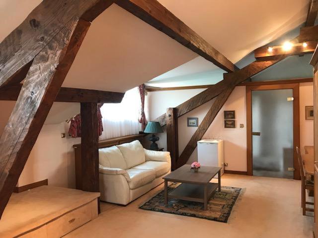 King Suite with Balcony photo 2
