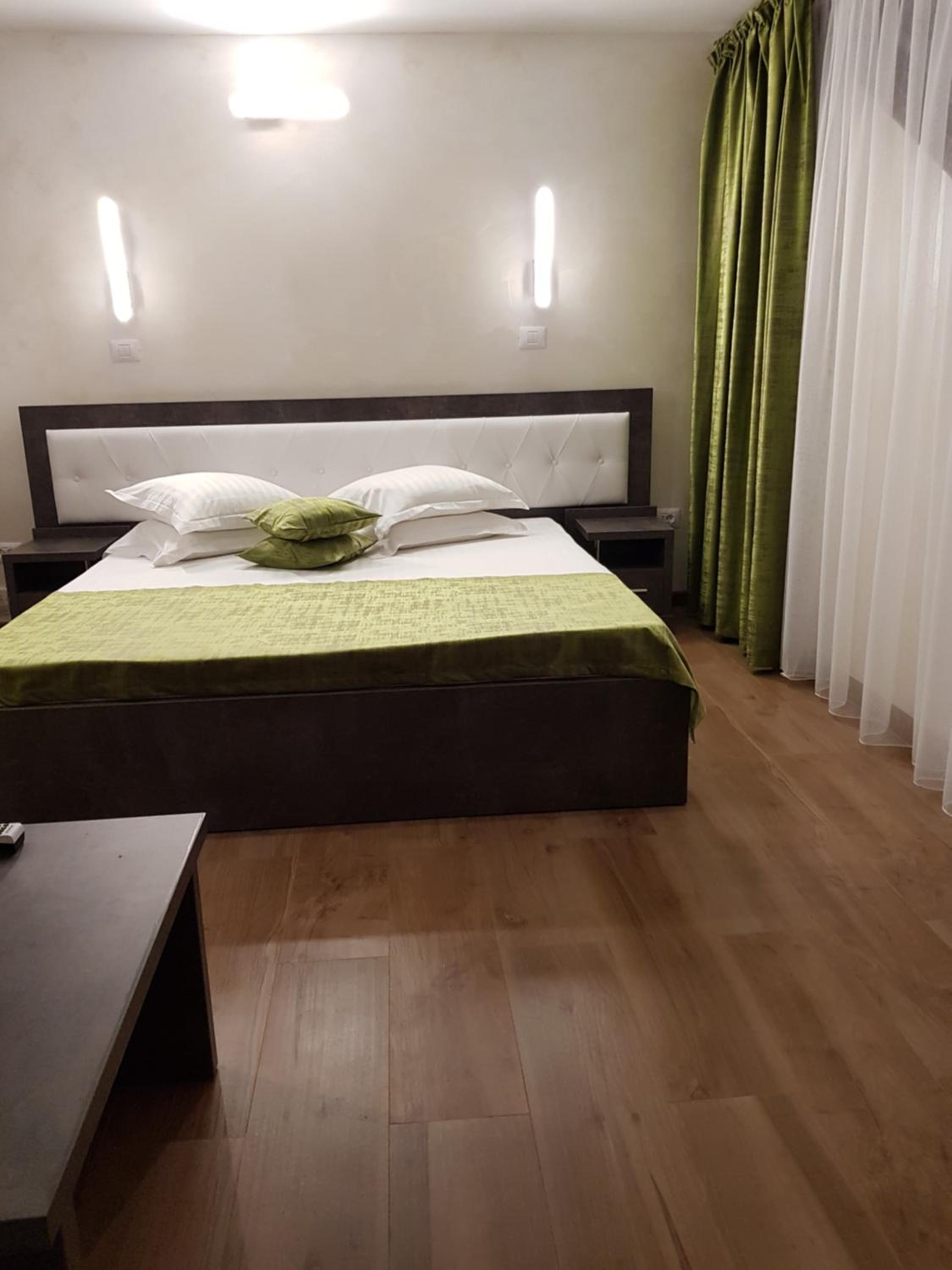 Deluxe Double or Twin Room photo 2