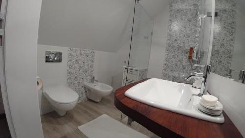 Double Room - Photo 5