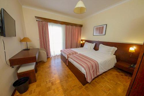 Double Room with River View - Photo 1