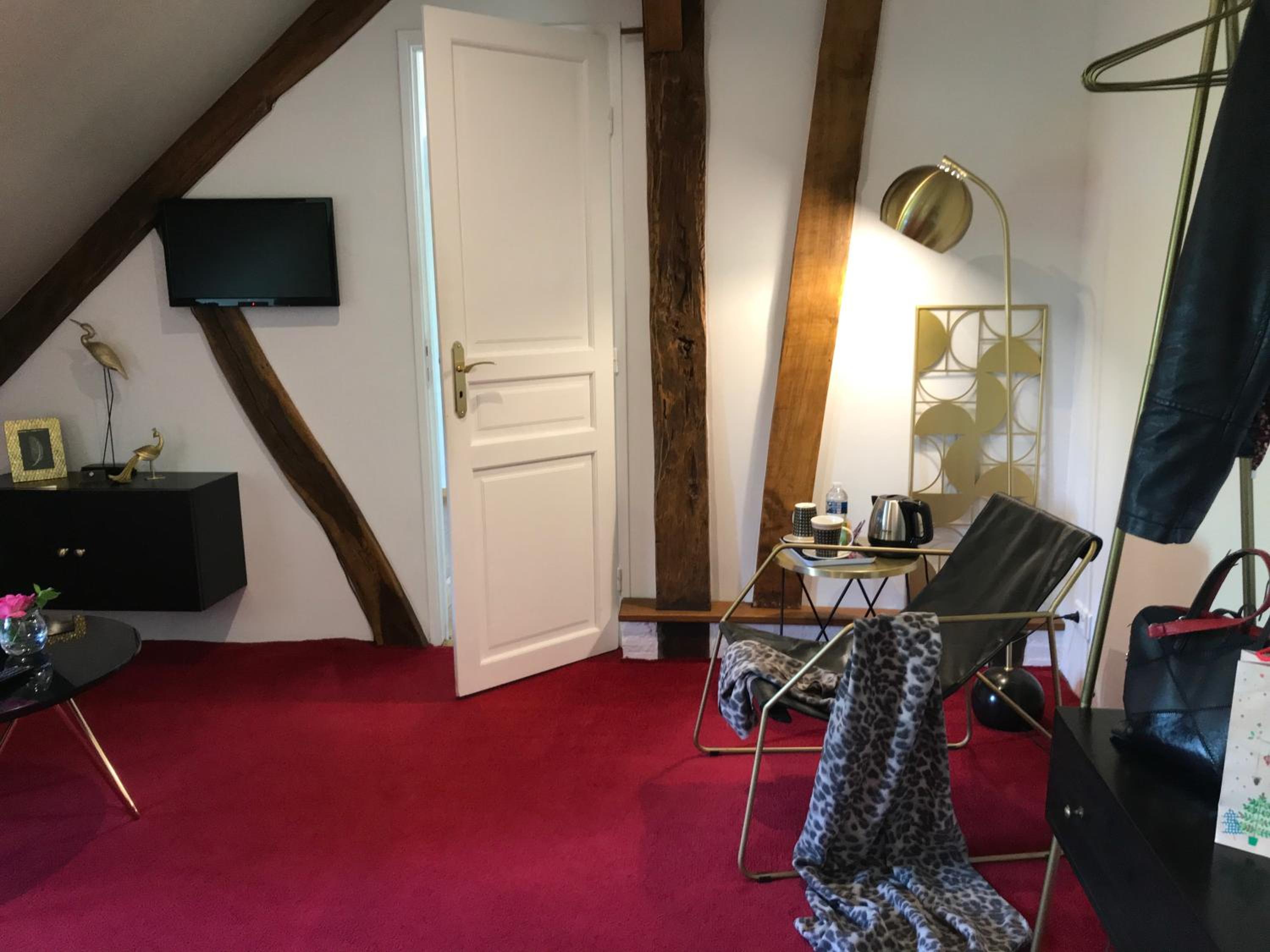 King Room with Garden View - Photo 2