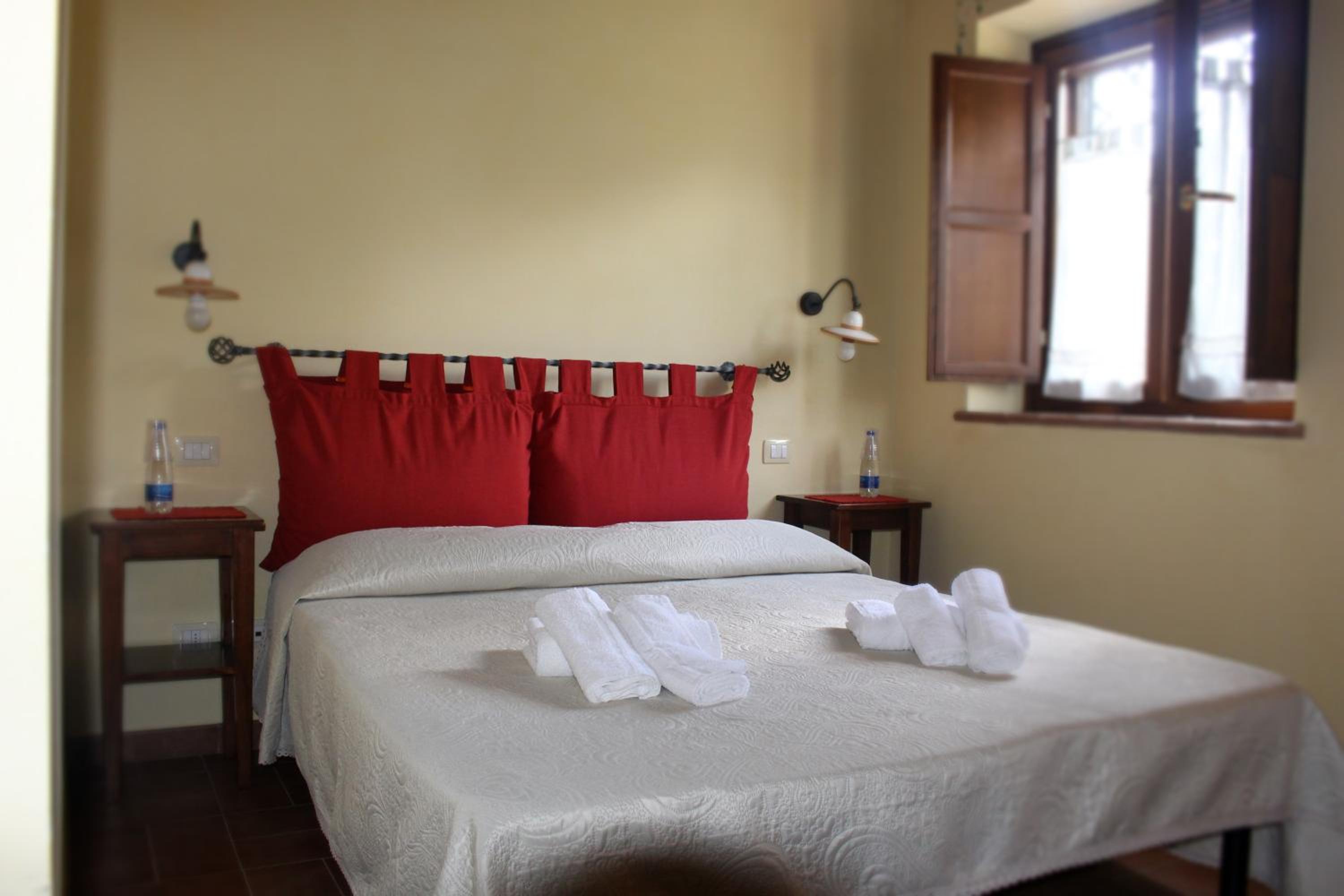 Double Room with Private Bathroom photo 2