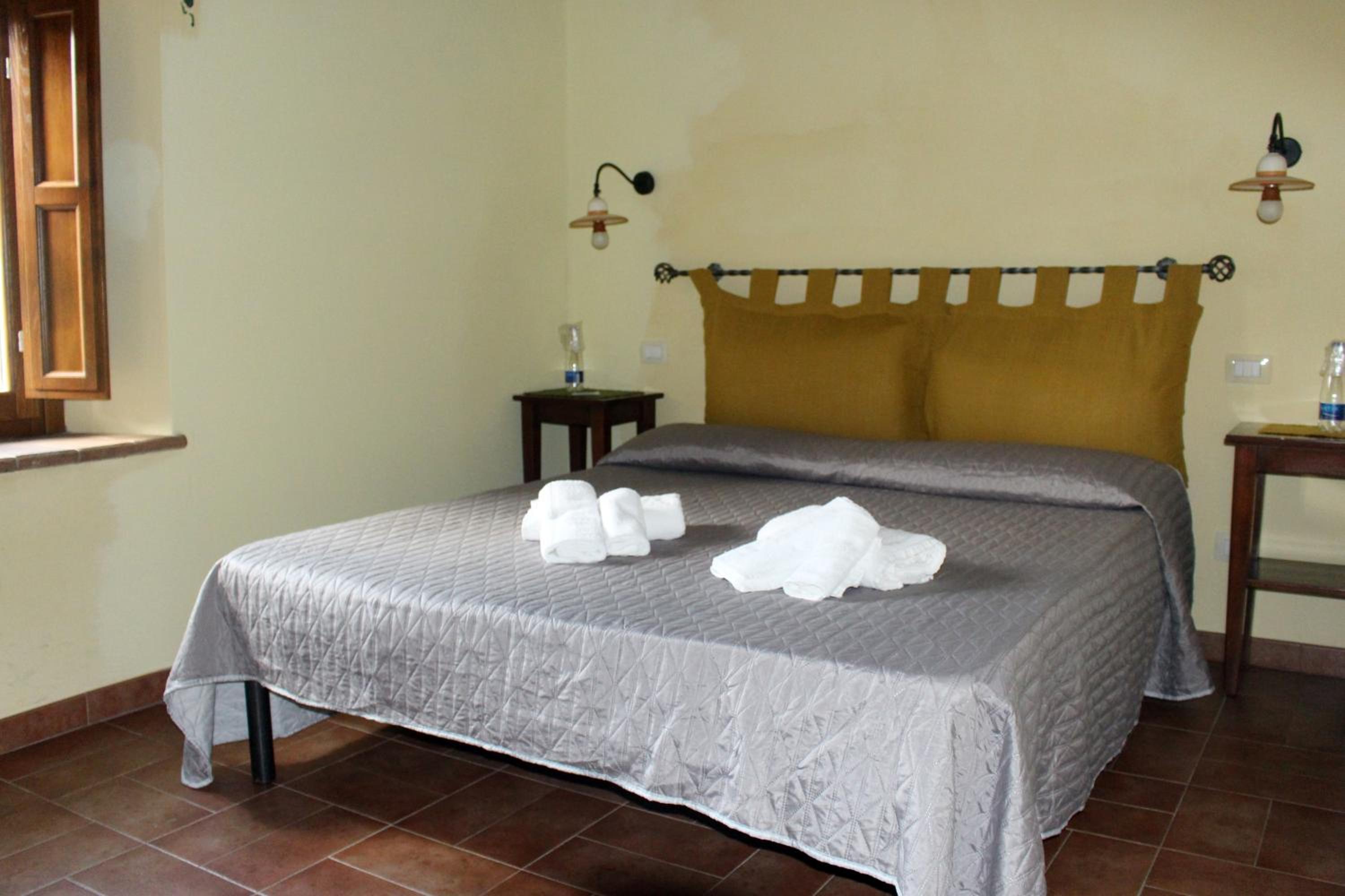 Triple Room with Private Bathroom photo 2