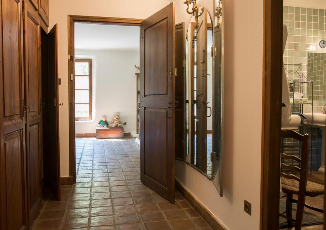 Deluxe King Suite - Photo 1