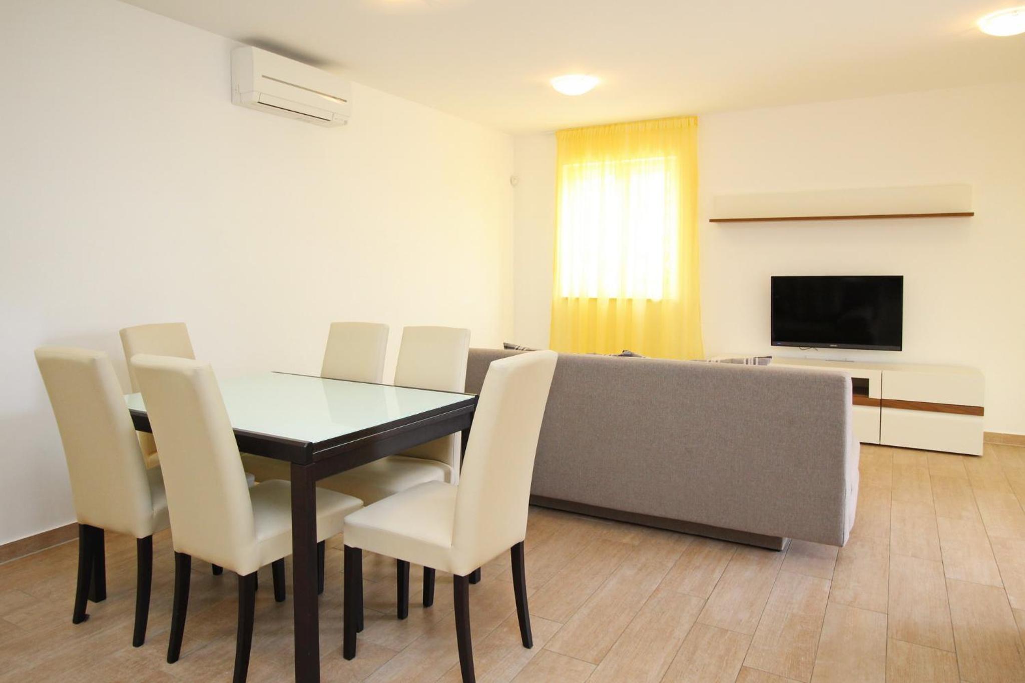 Apartment - Ground Floor photo 3