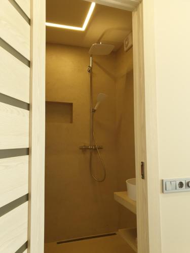 Standard Studio - Photo 5
