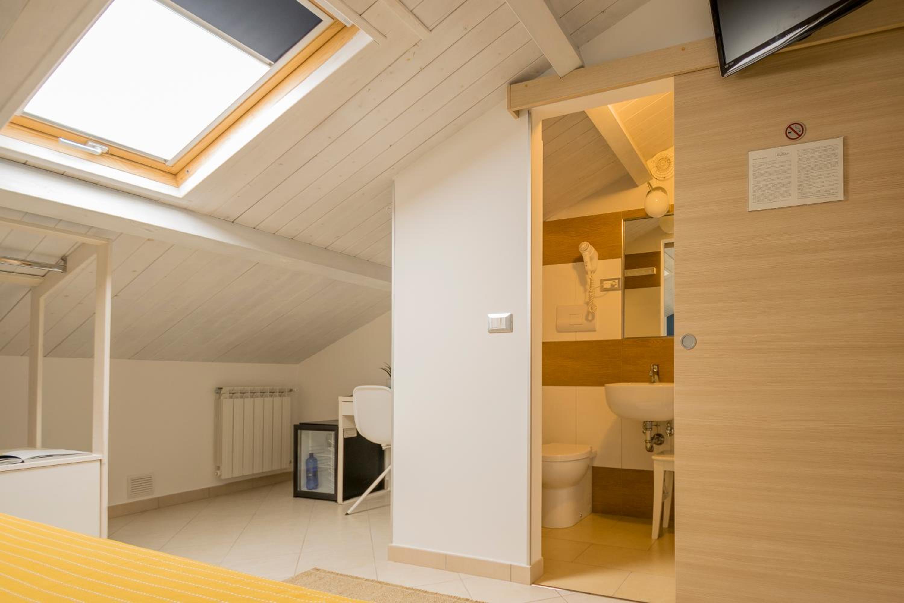 Deluxe Double or Twin Room
