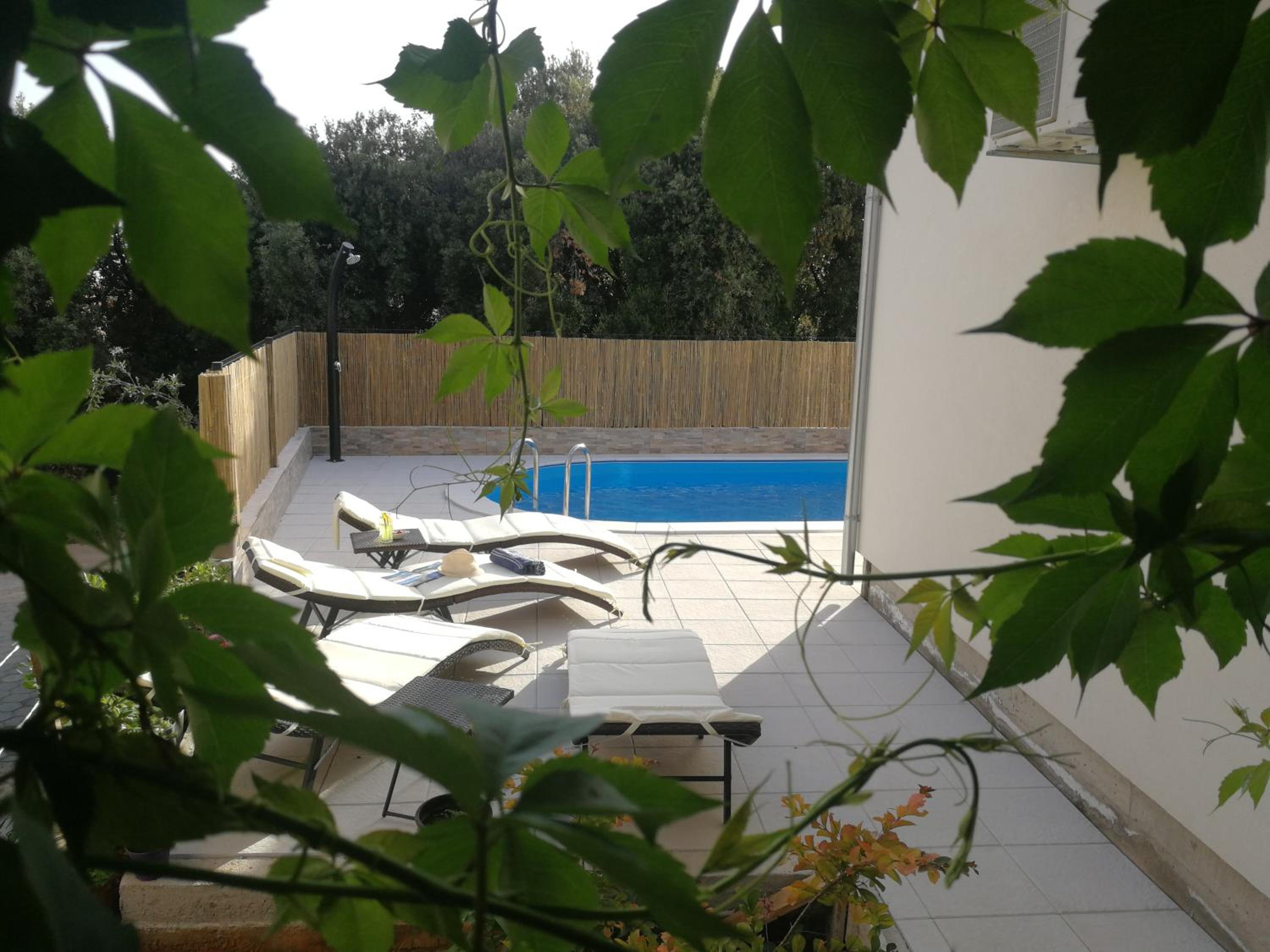 Apartment with Sea View - Photo 11
