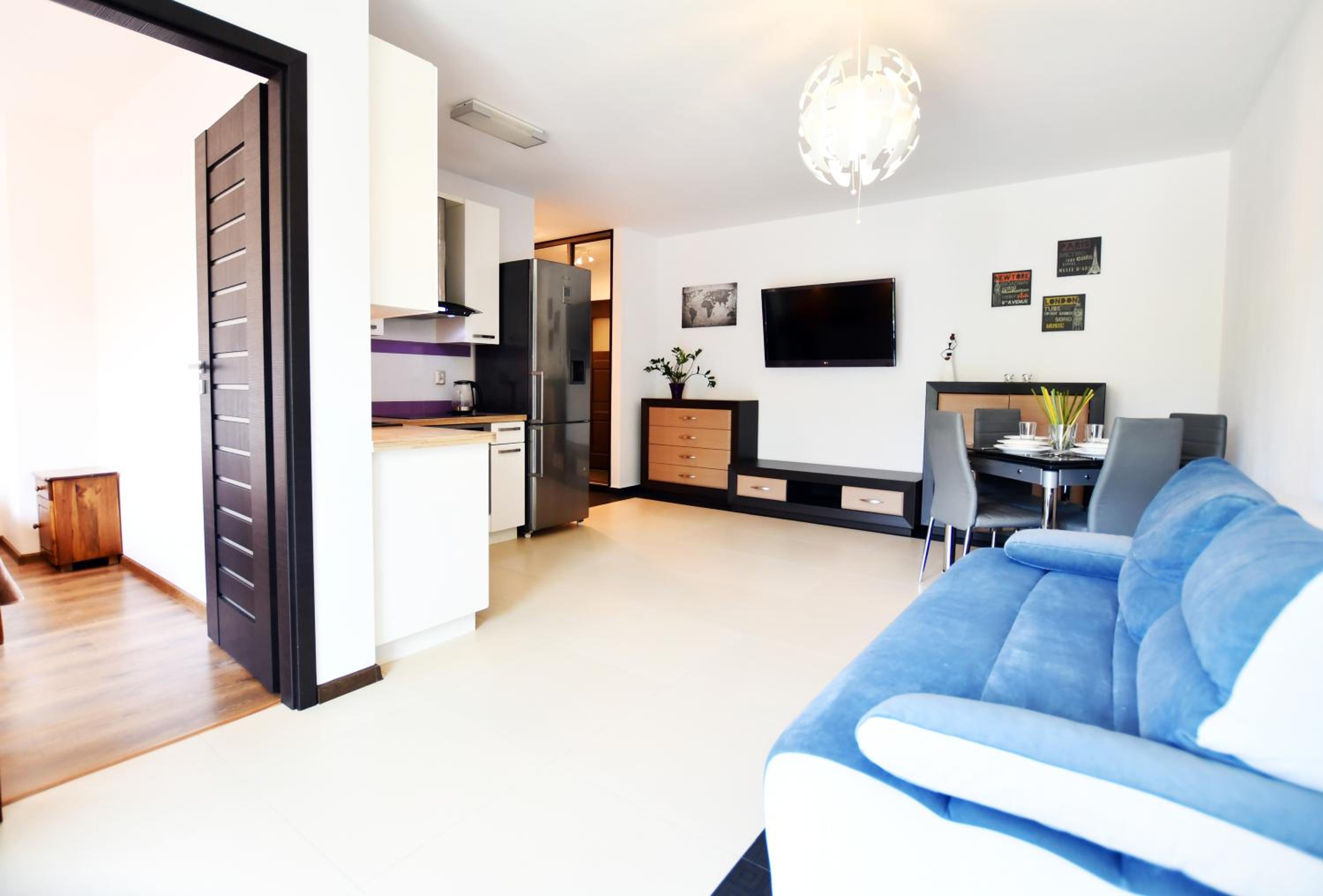 One-Bedroom Apartment