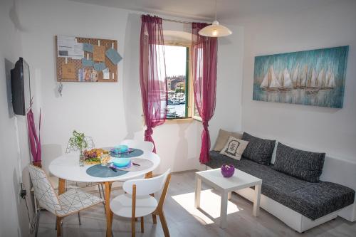 One-Bedroom Apartment with Sea View