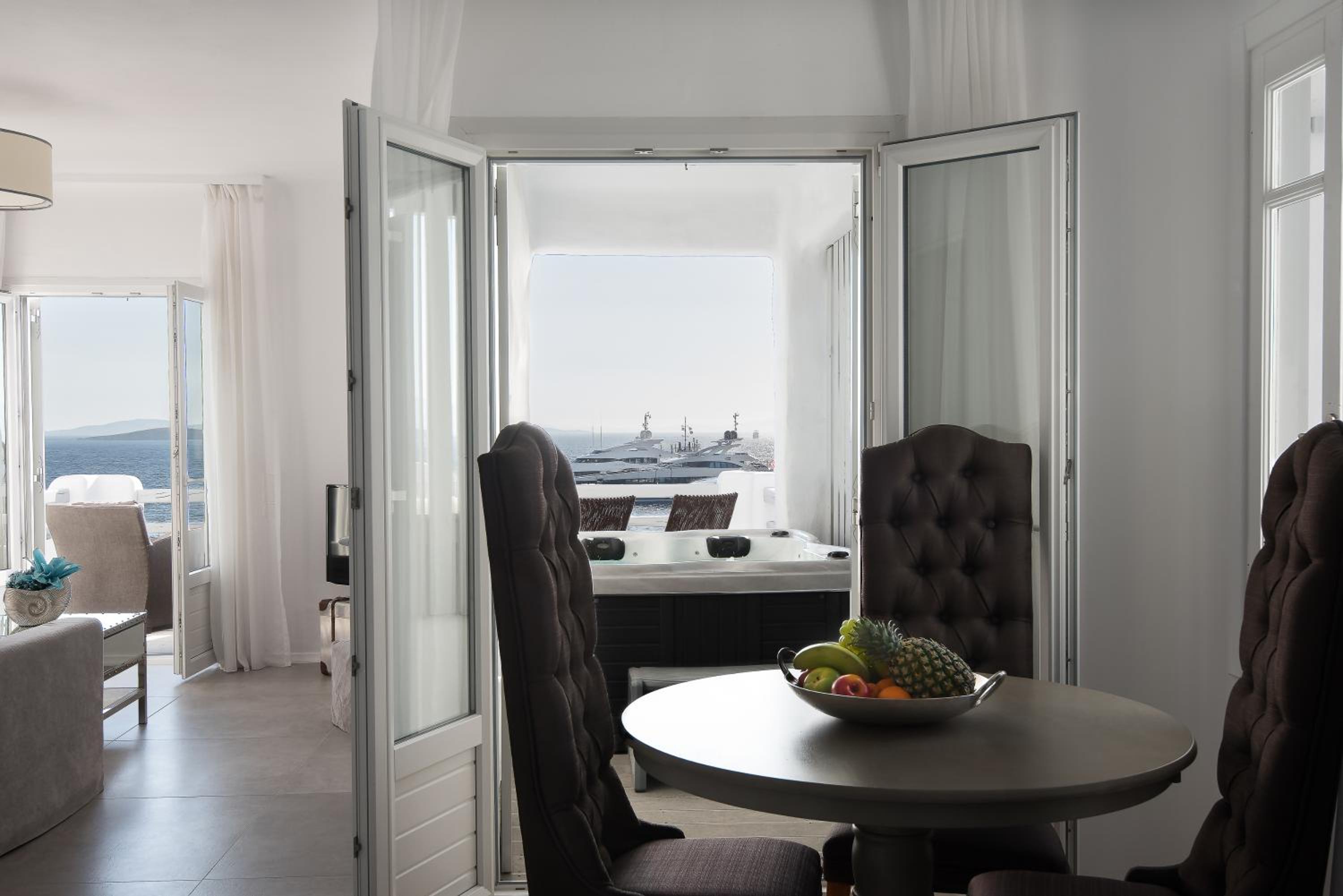 Riva Suite Sea View with Outdoor Hot Tub - Photo 6