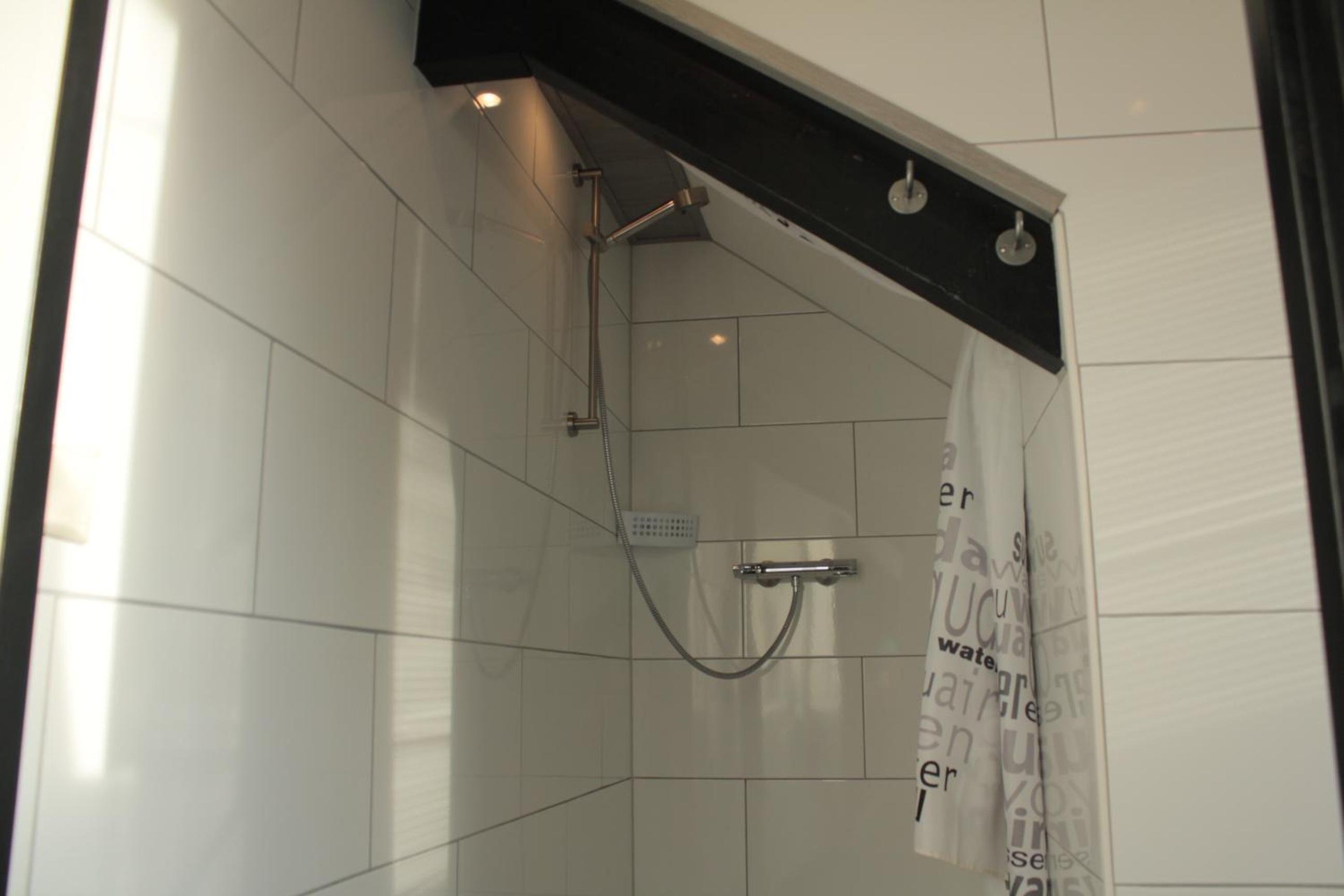 Triple Room with Shared Bathroom photo 2
