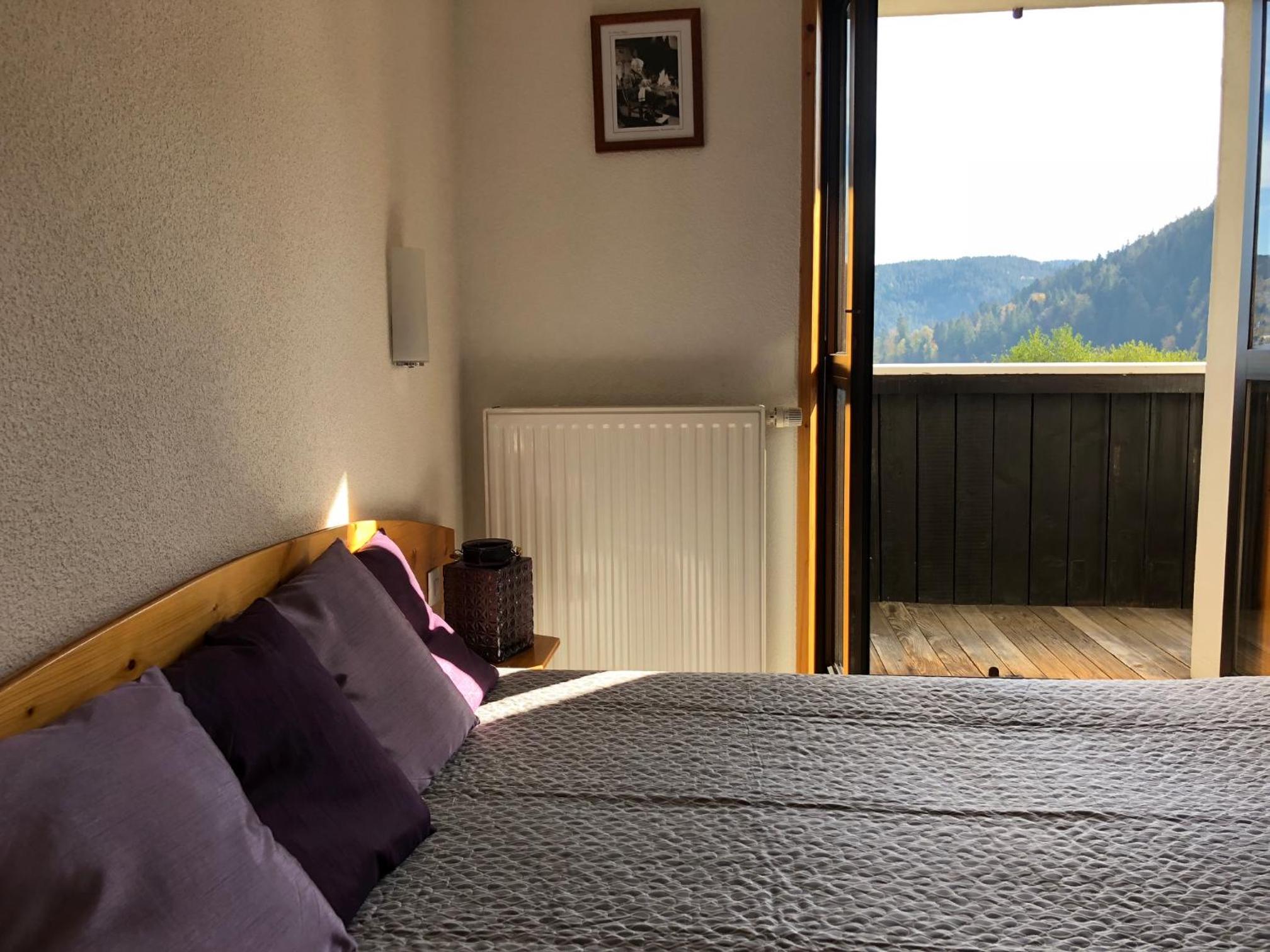 Double Room with Lake View - Photo 2