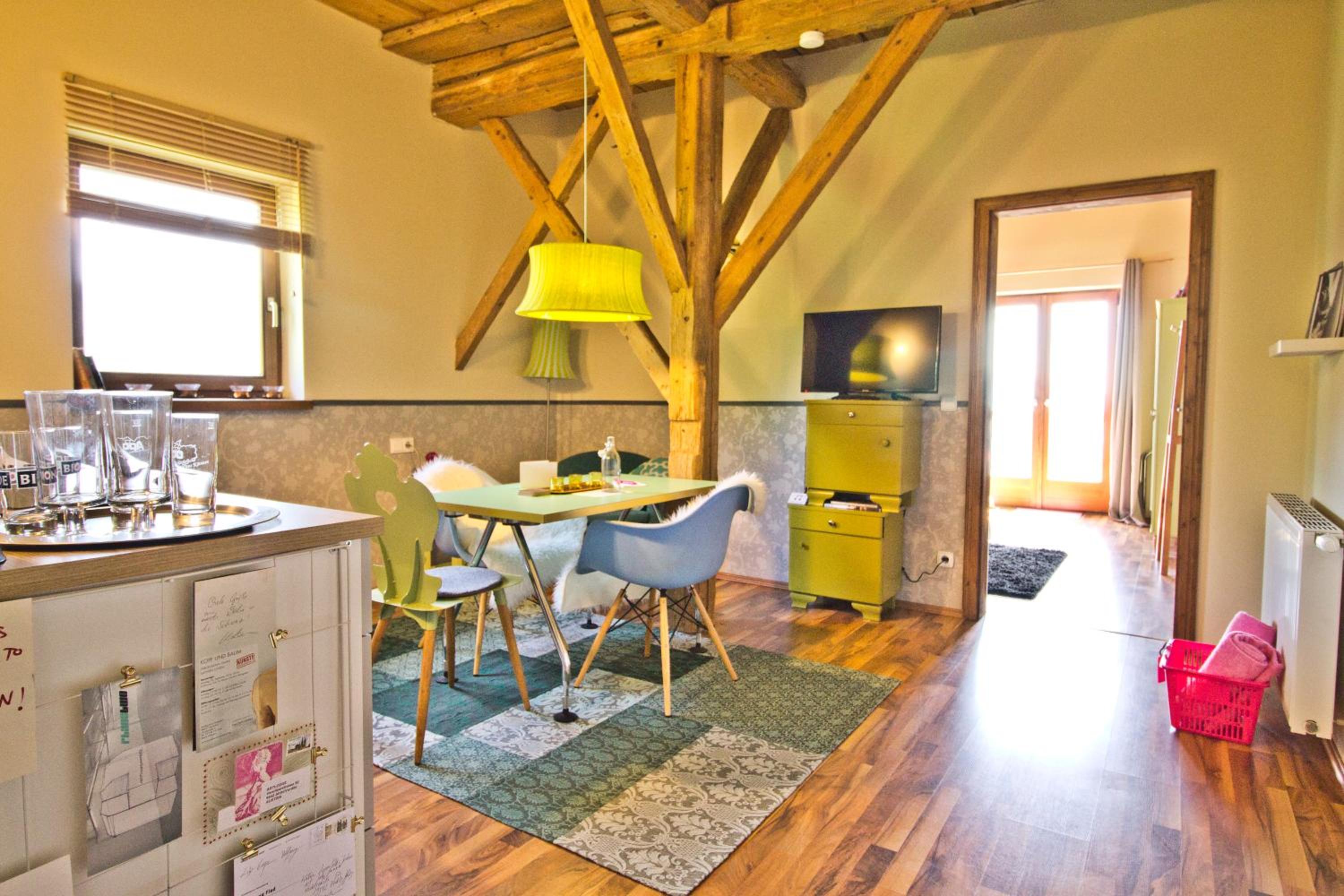 One-Bedroom Apartment photo 1
