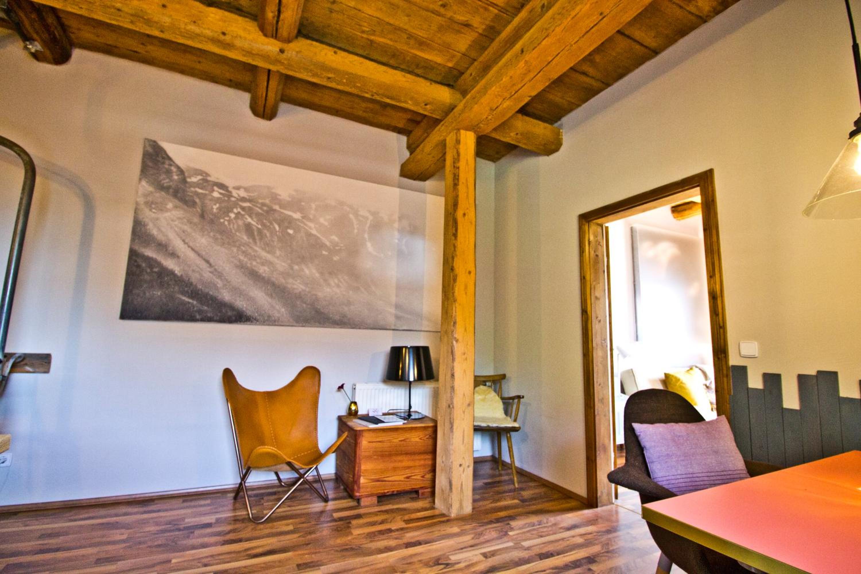 One-Bedroom Apartment photo 3