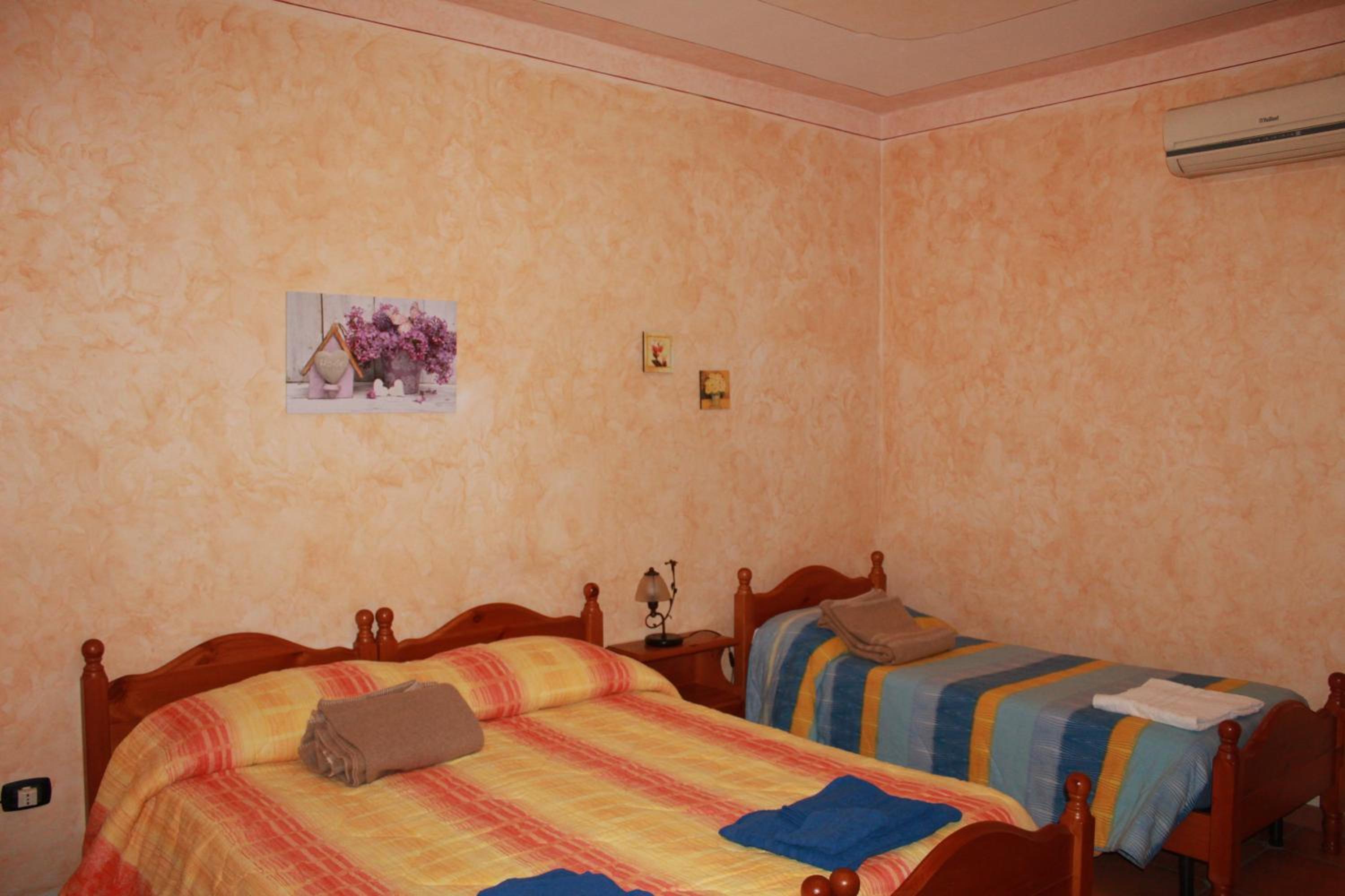 Standard Double Room photo 2
