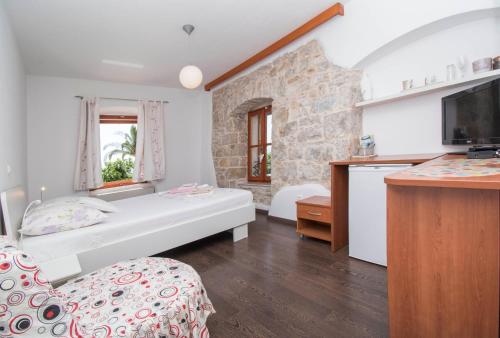 Double Room with Sea View photo 2