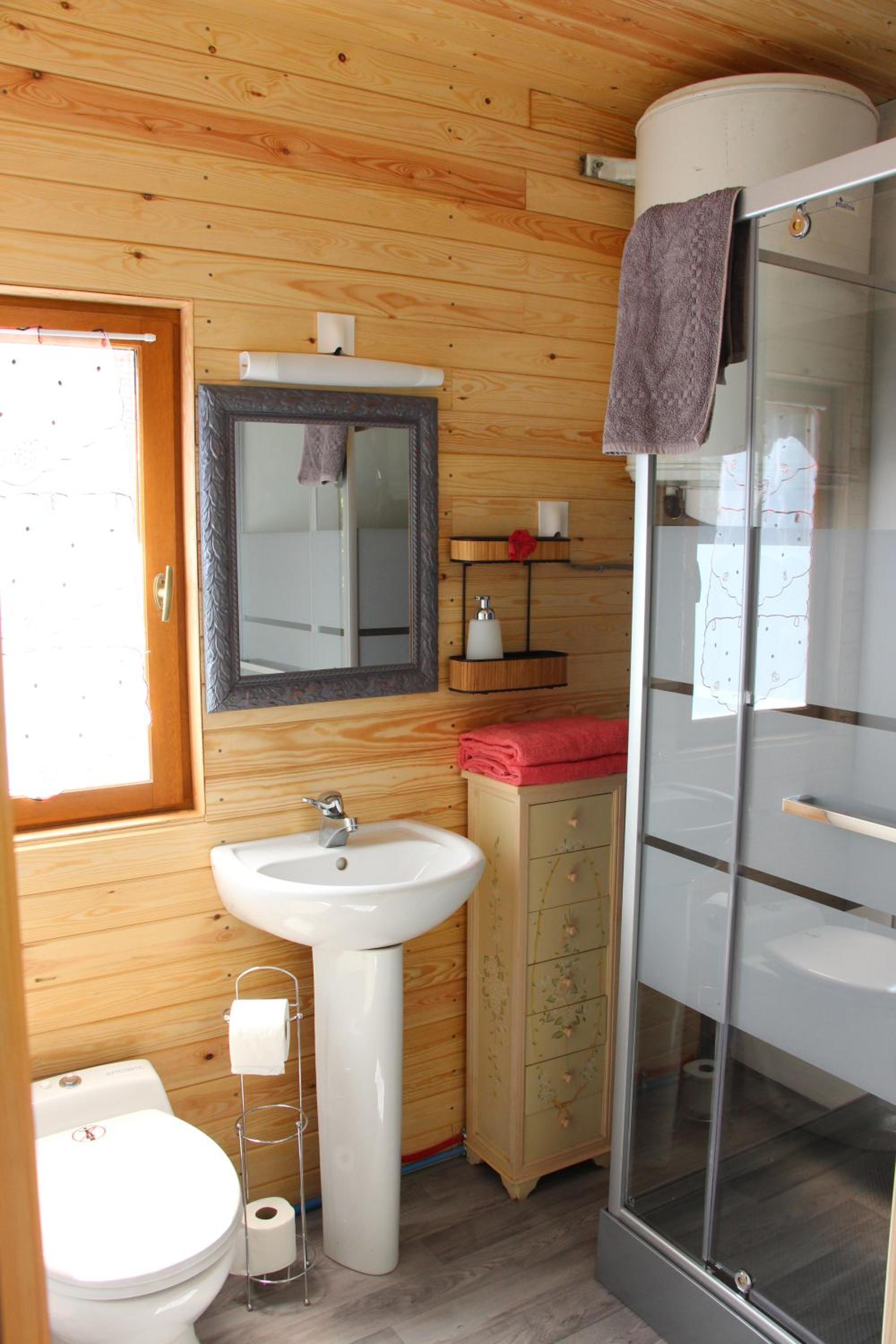 One-Bedroom Chalet - Photo 4