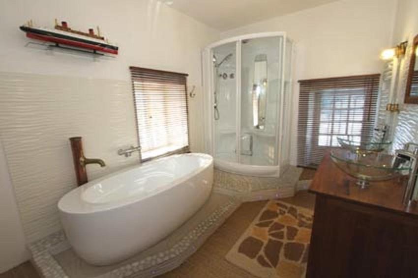 Family Room - Photo 4