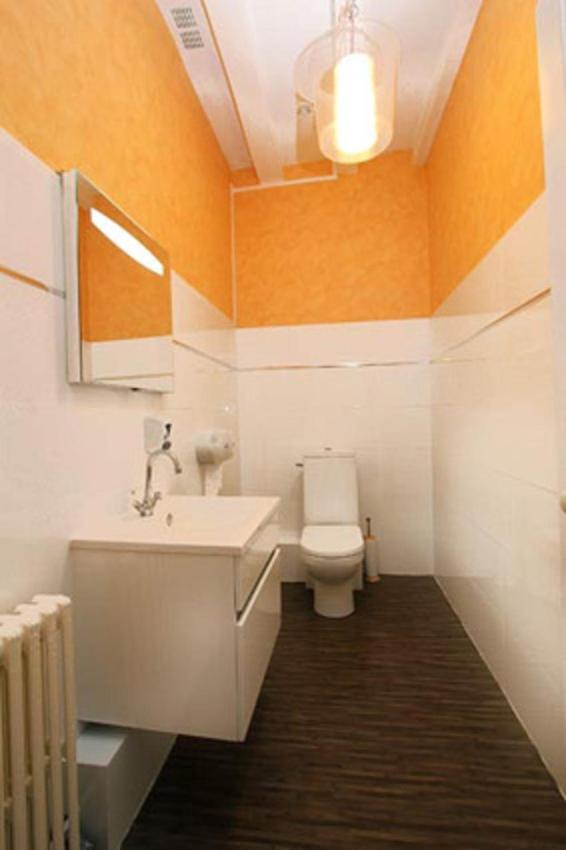 Family Room - Photo 3