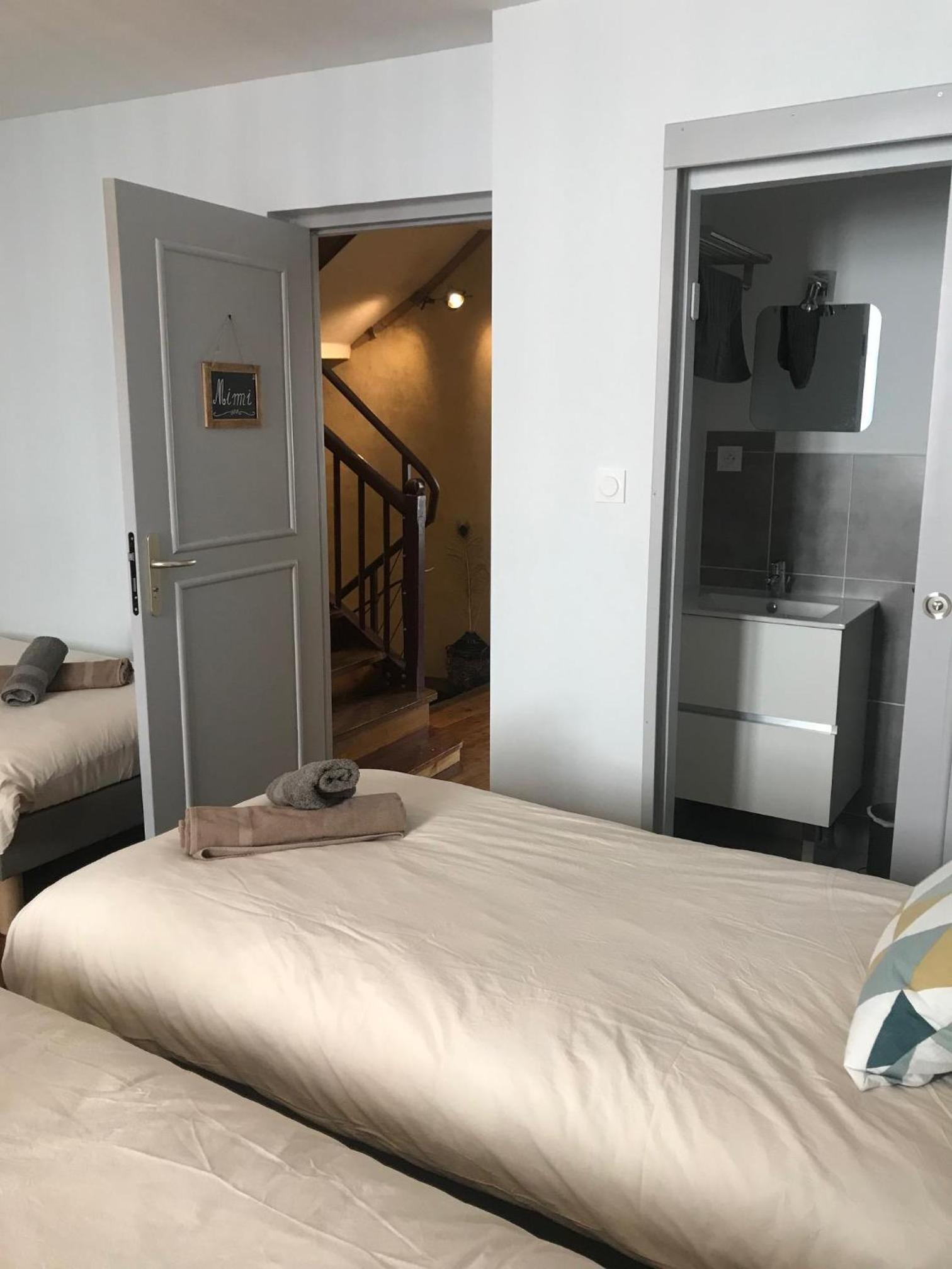 Family Room with Private Bathroom photo 1
