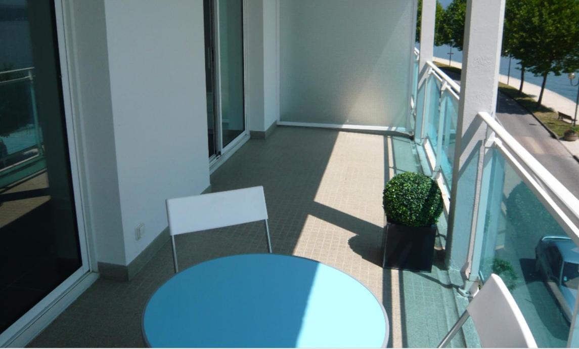 Apartment with Lake View - Photo 3