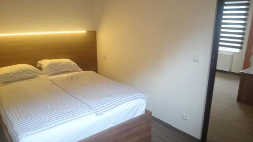 Two-Bedroom Apartment - Photo 8
