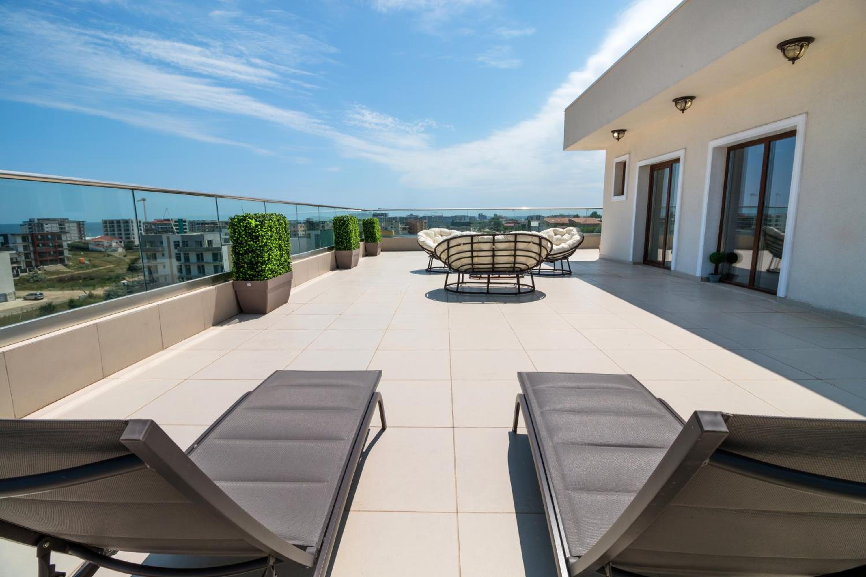 Penthouse Apartment photo 2