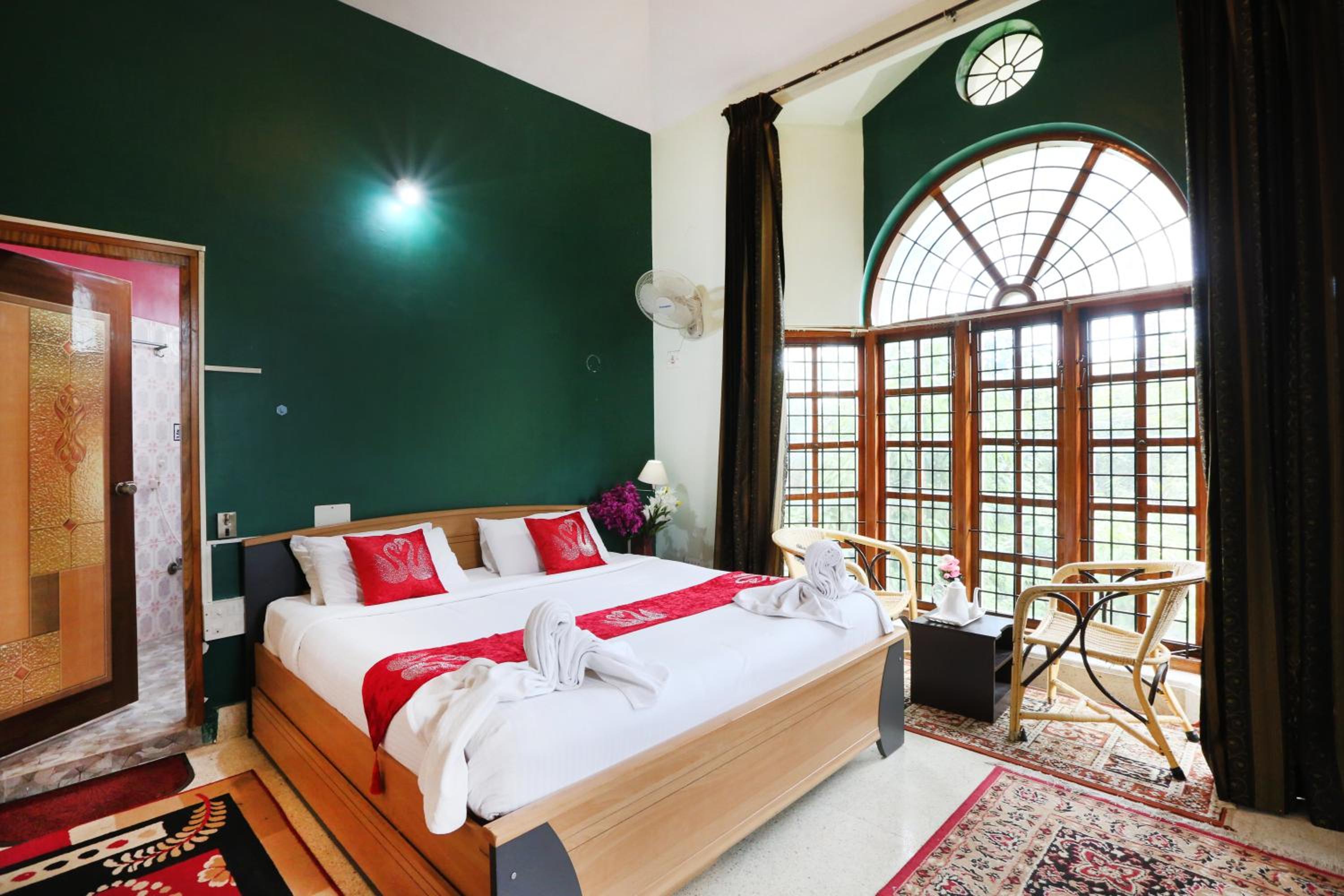 King Room with Balcony photo 1