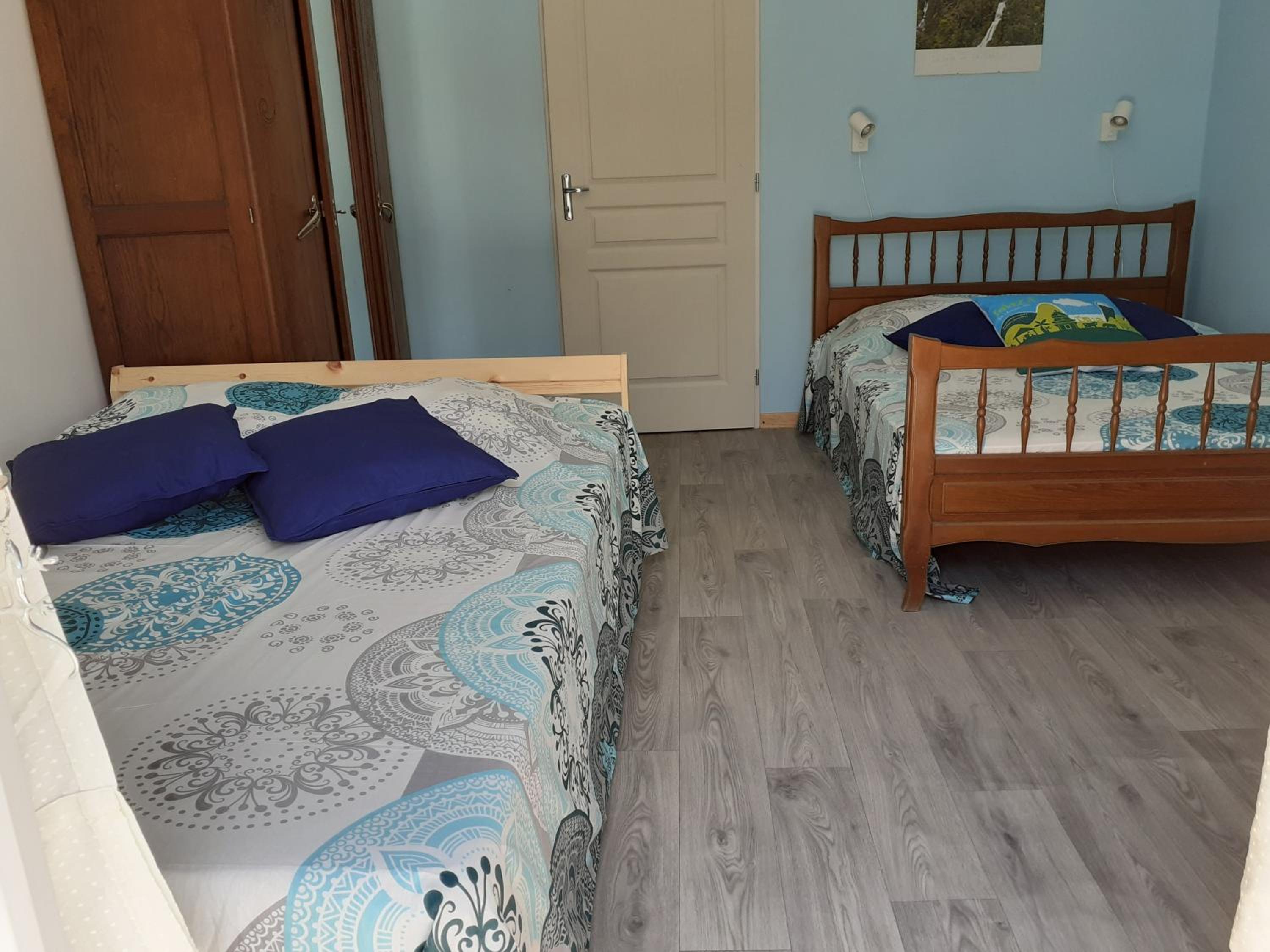Quadruple Room with Private Bathroom - Photo 1
