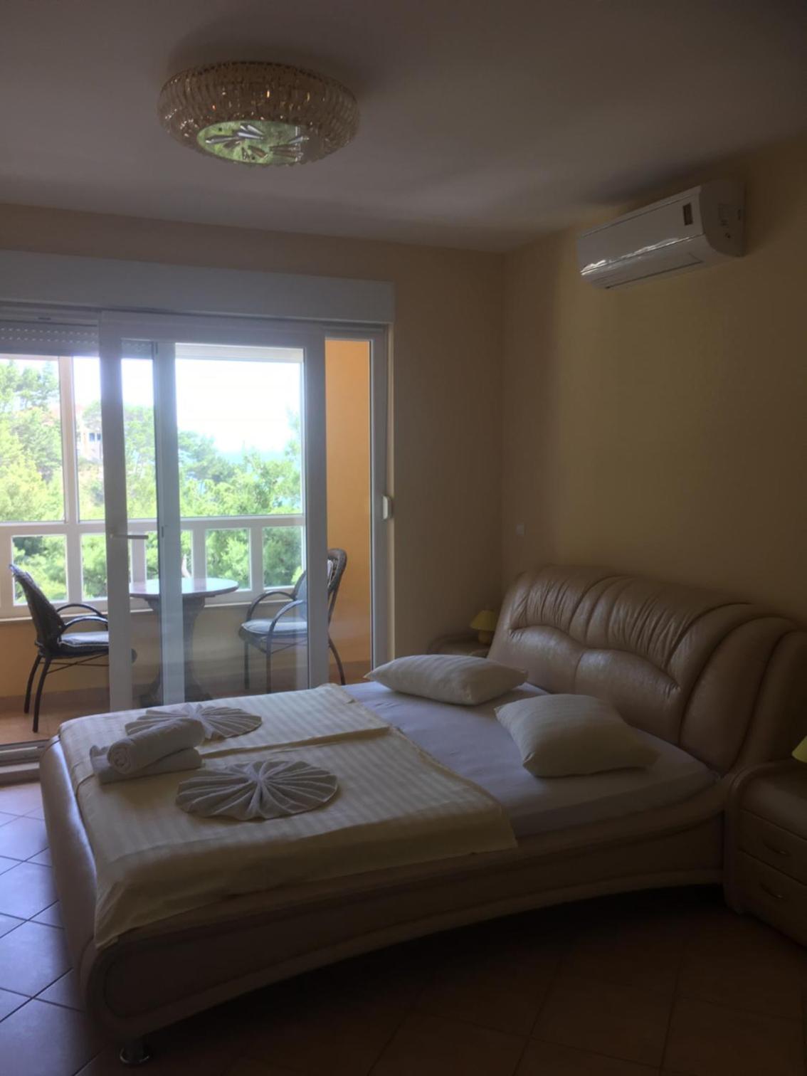 Studio with Balcony photo 3
