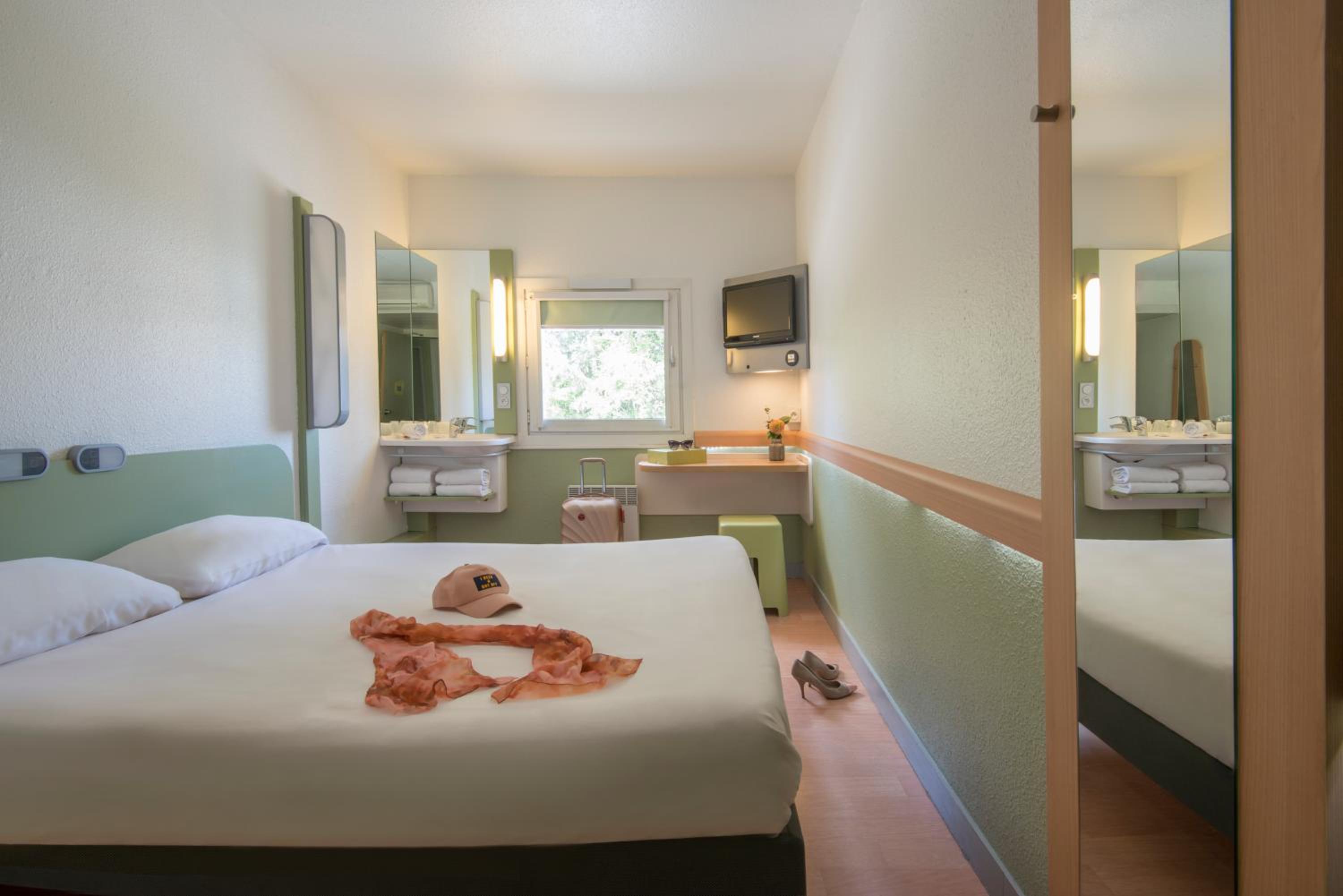 Two Adjacent Standard Double Rooms (non connecting) photo 3