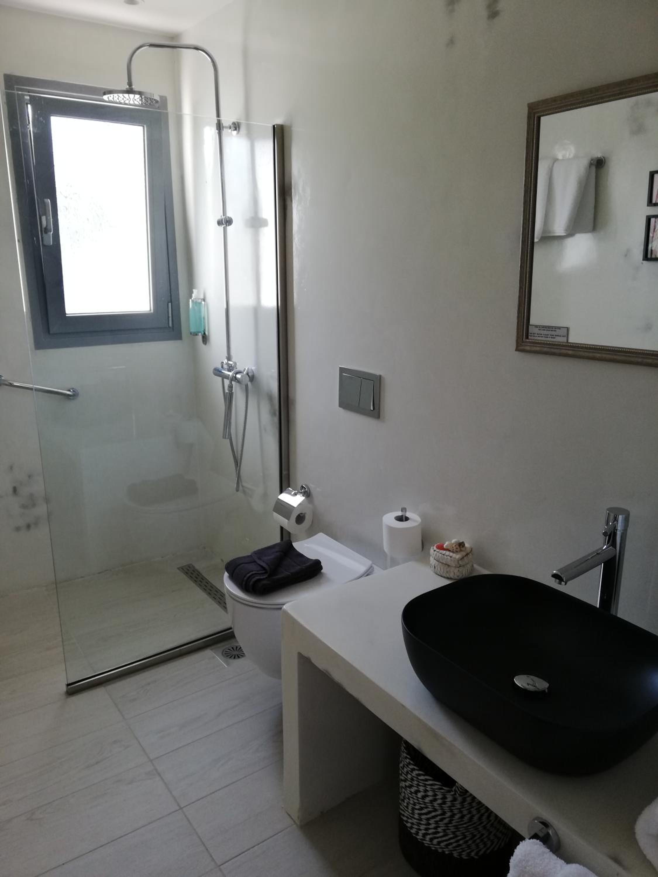 Three-Bedroom Villa photo 2