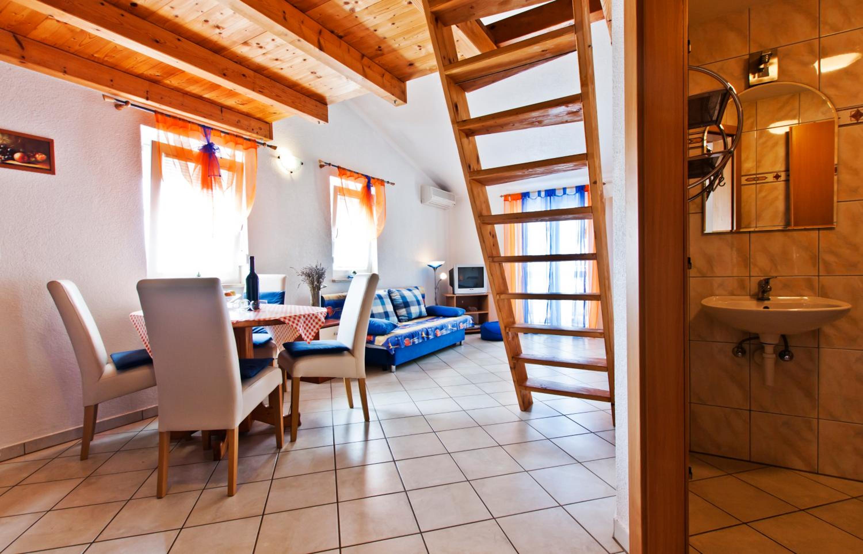 Duplex Studio with Balcony and Sea View photo 3