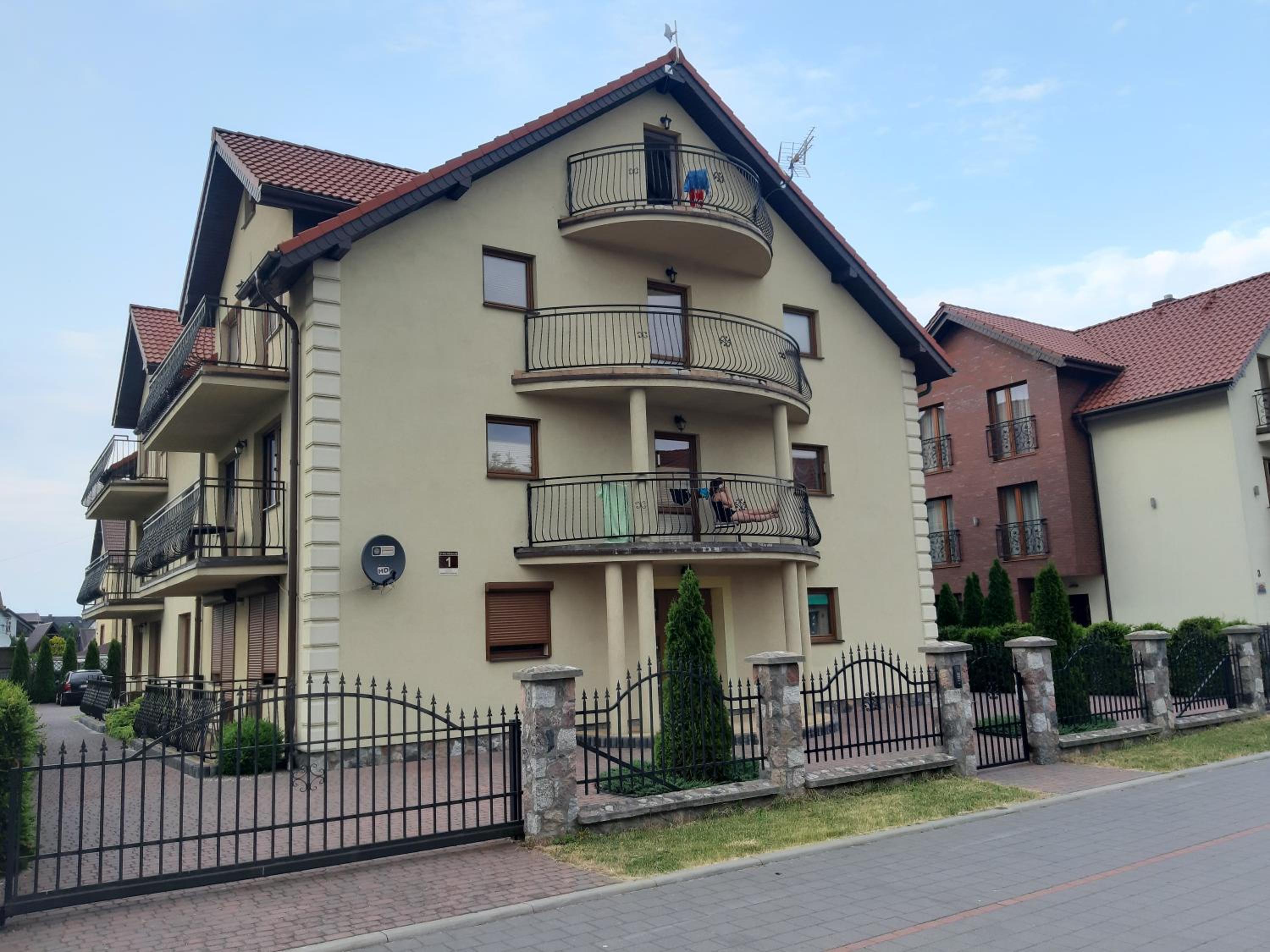 Apartment with Balcony photo 1