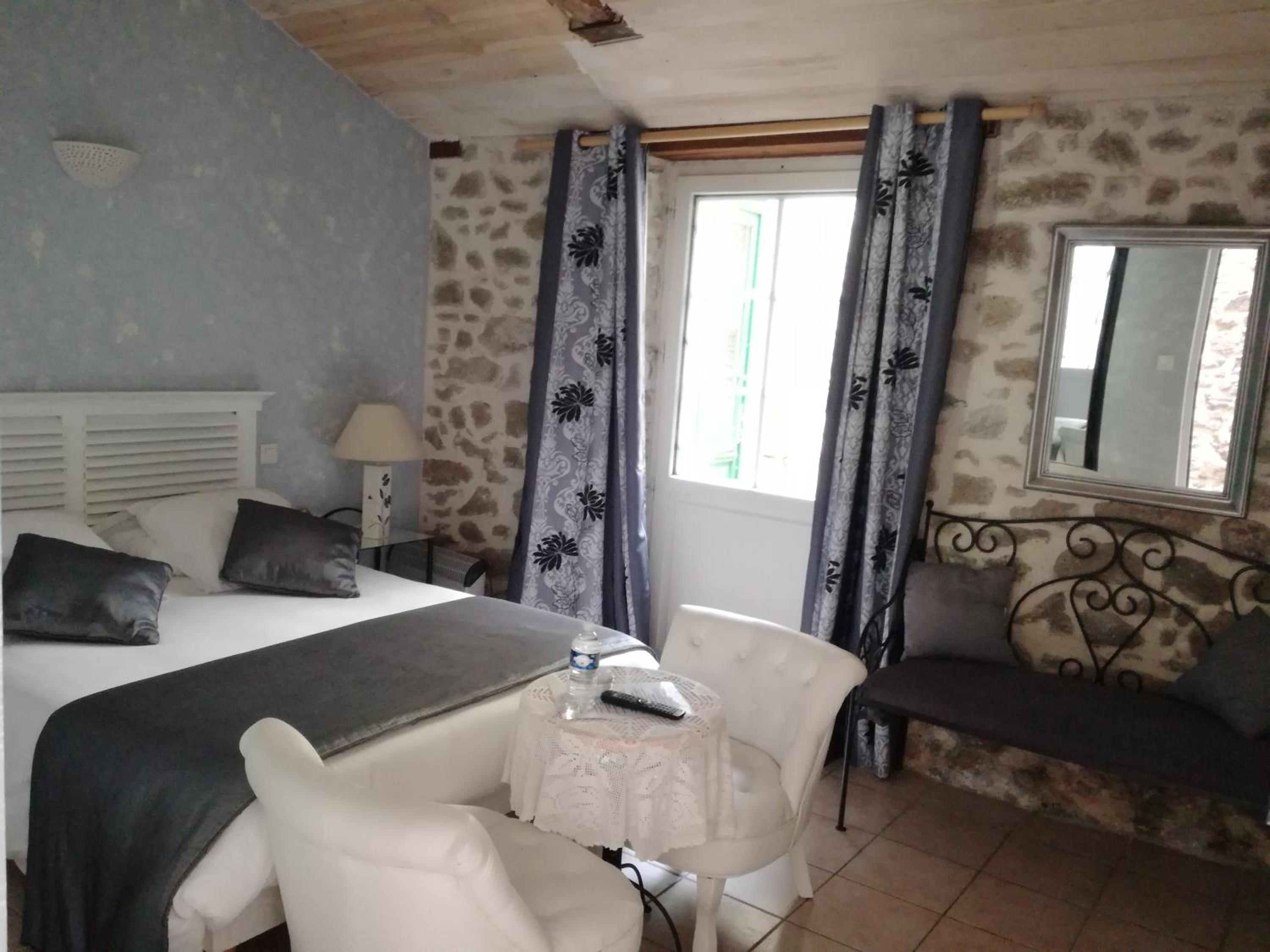 Double Room with Garden View photo 2