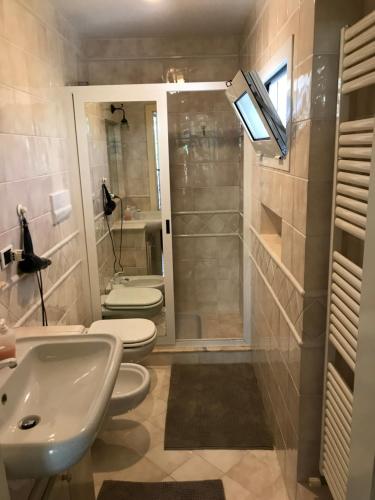 Two-Bedroom Suite - Photo 17