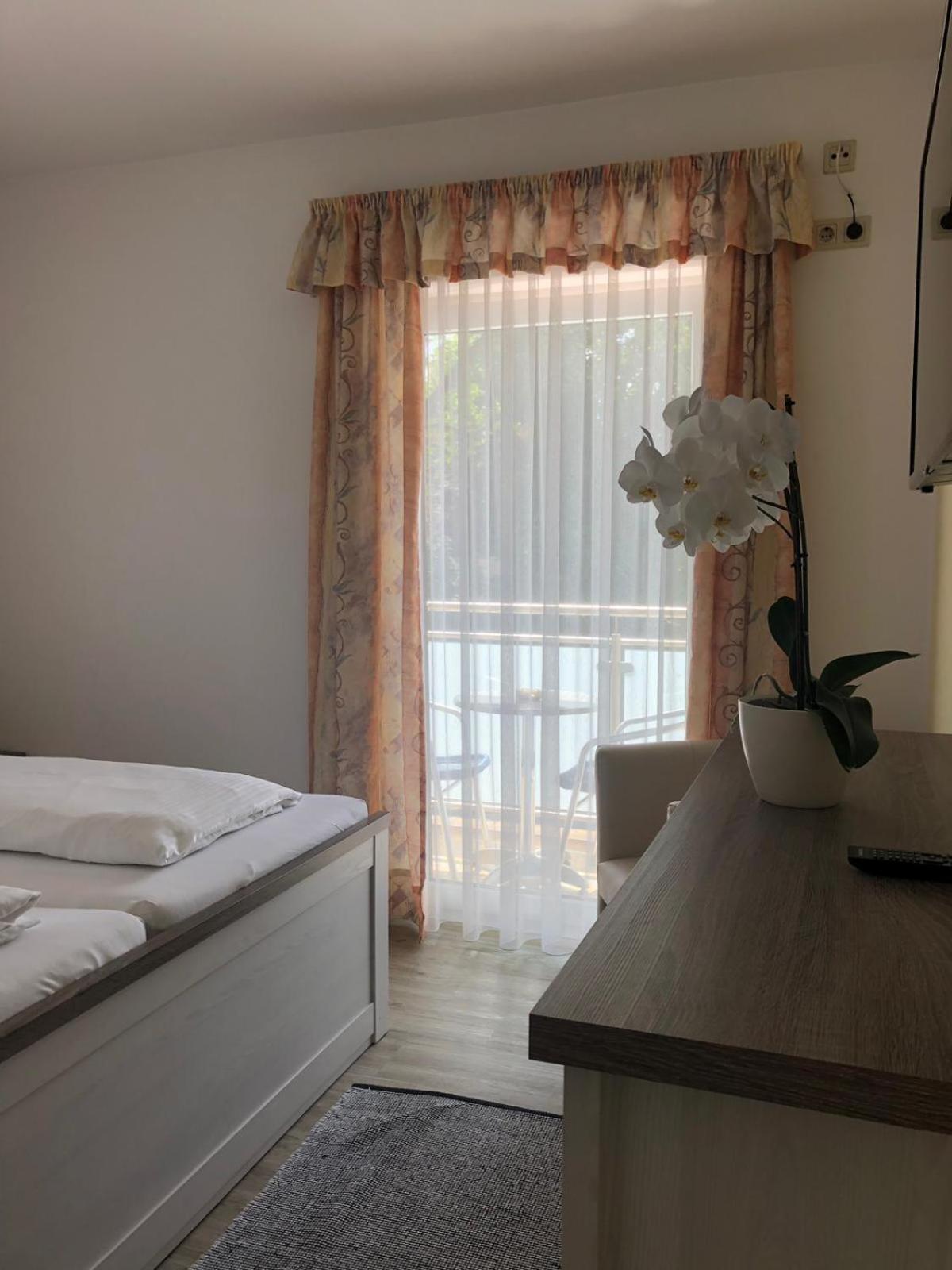 Double Room with Balcony photo 3