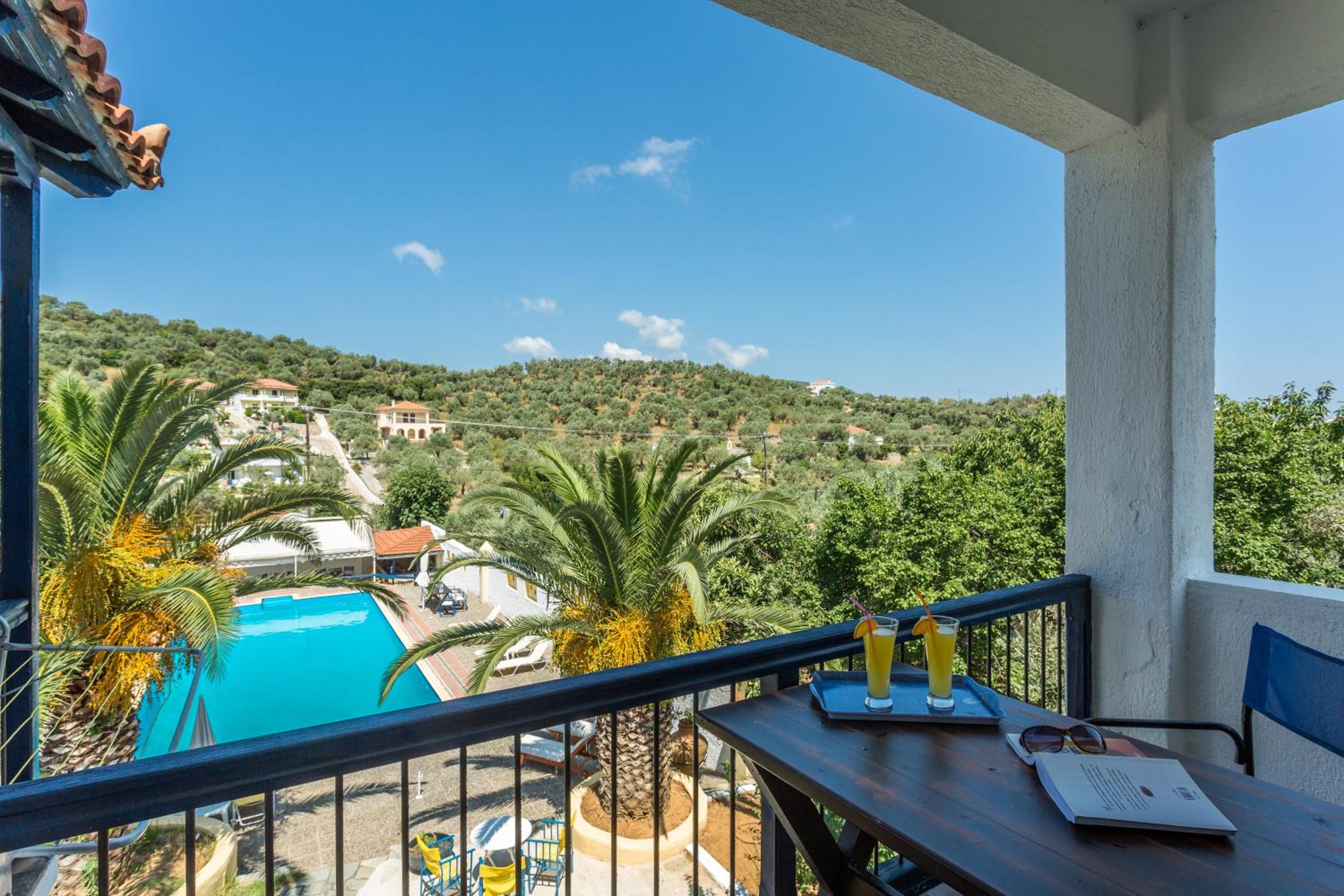 Apartment with Pool View  photo 2