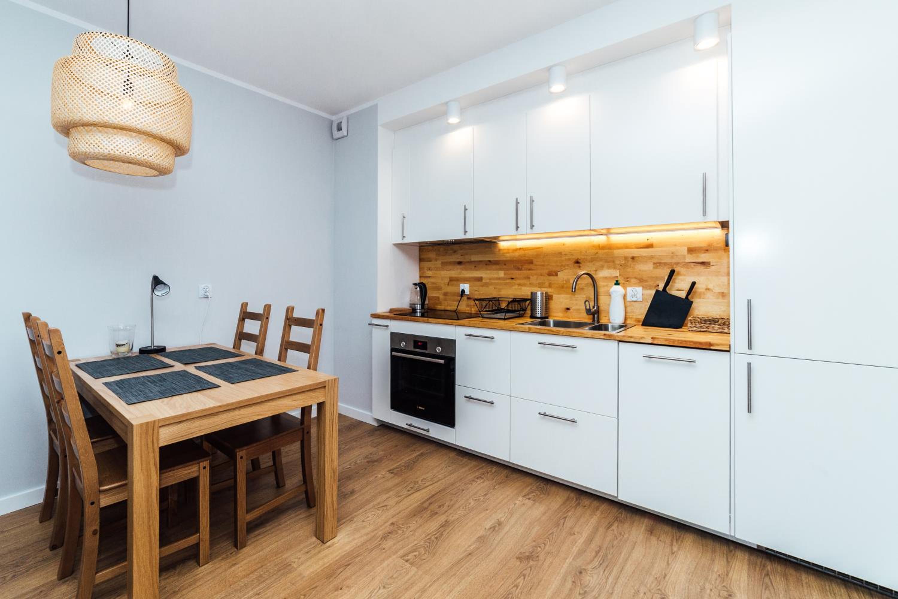 One-Bedroom Apartment - Photo 12