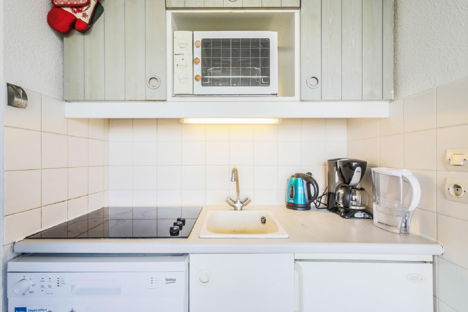 Select Two-Bedroom Apartment (6 People)