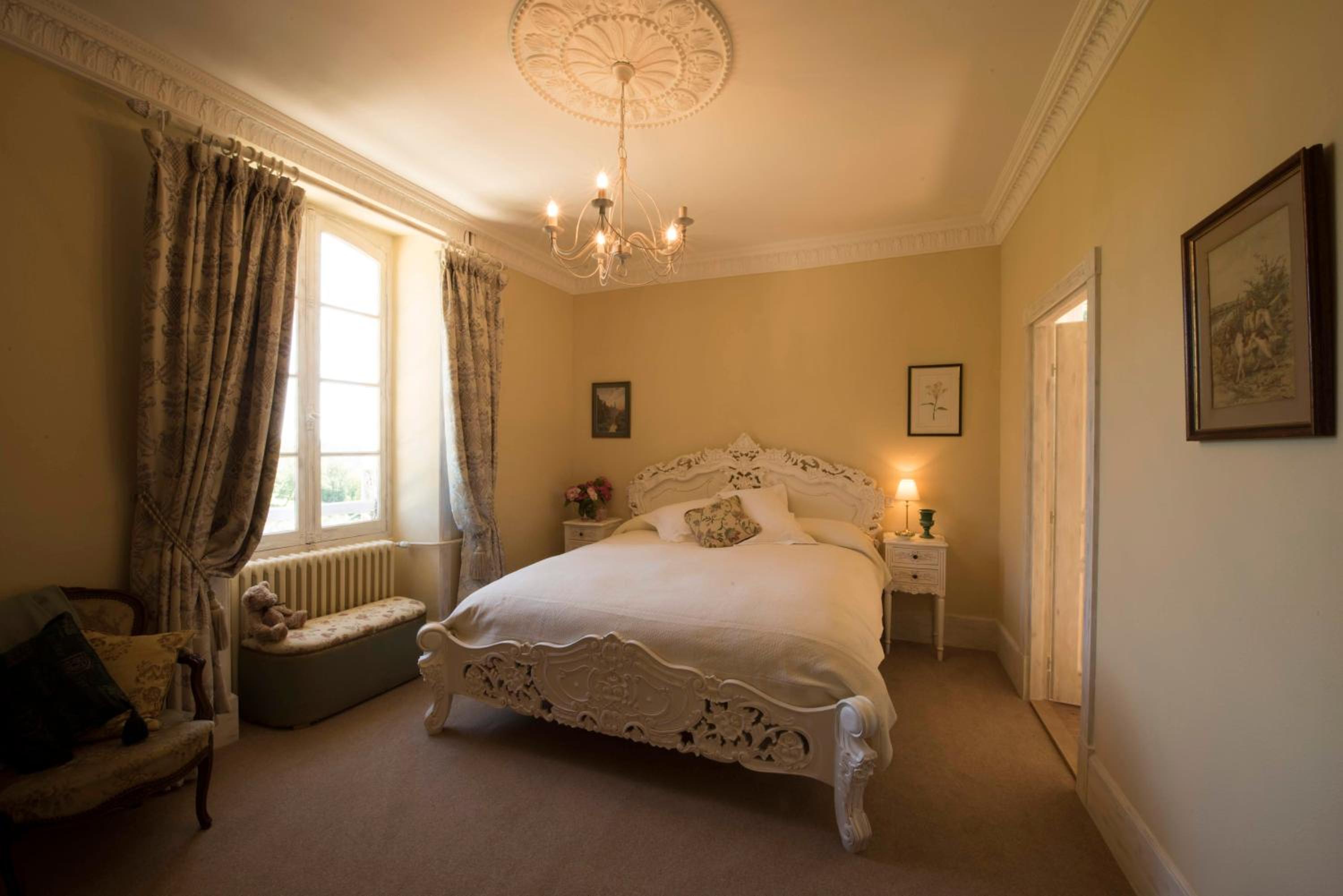 Deluxe Double Room with Shower - Photo 3