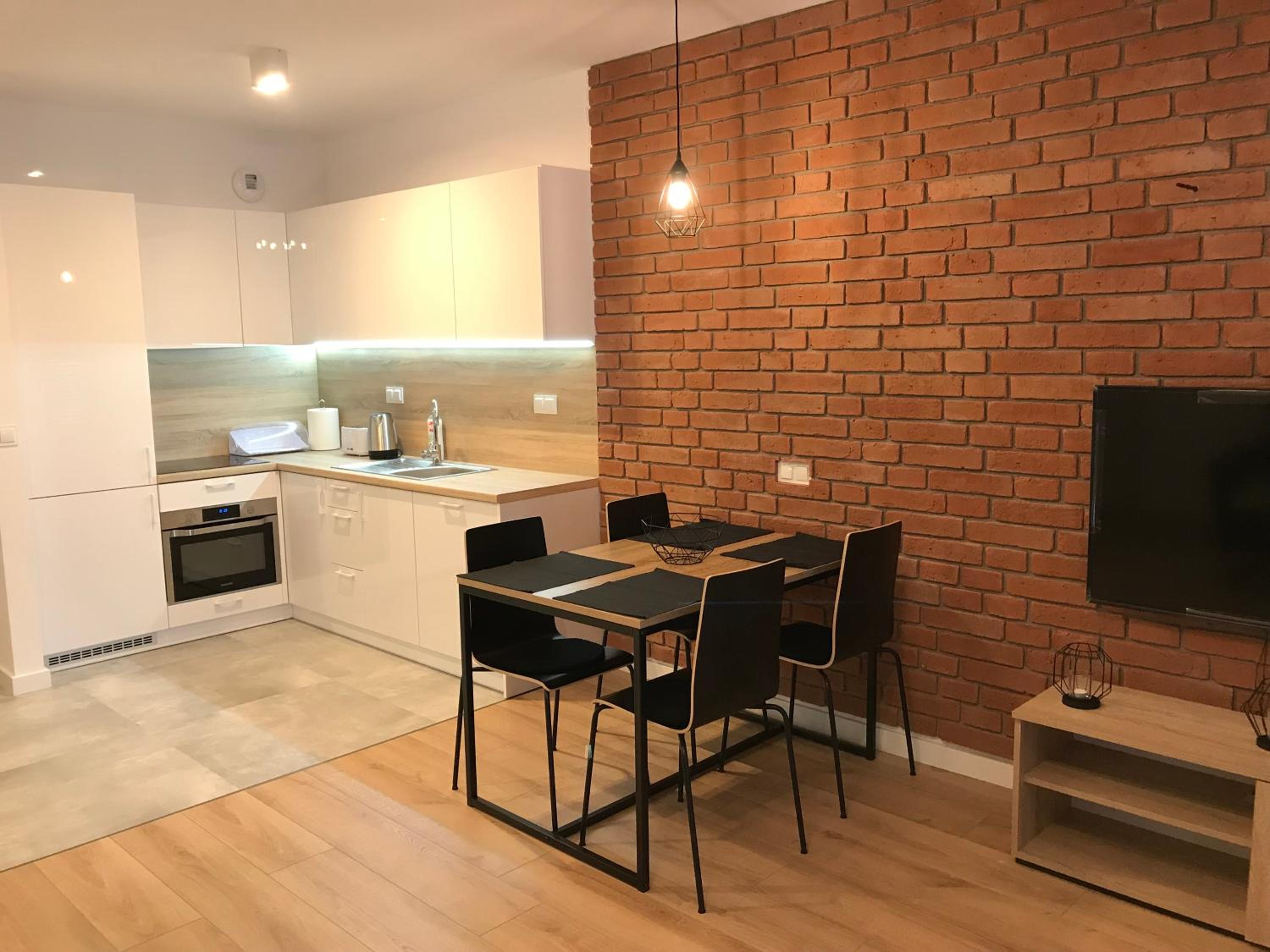 One-Bedroom Apartment - Photo 7