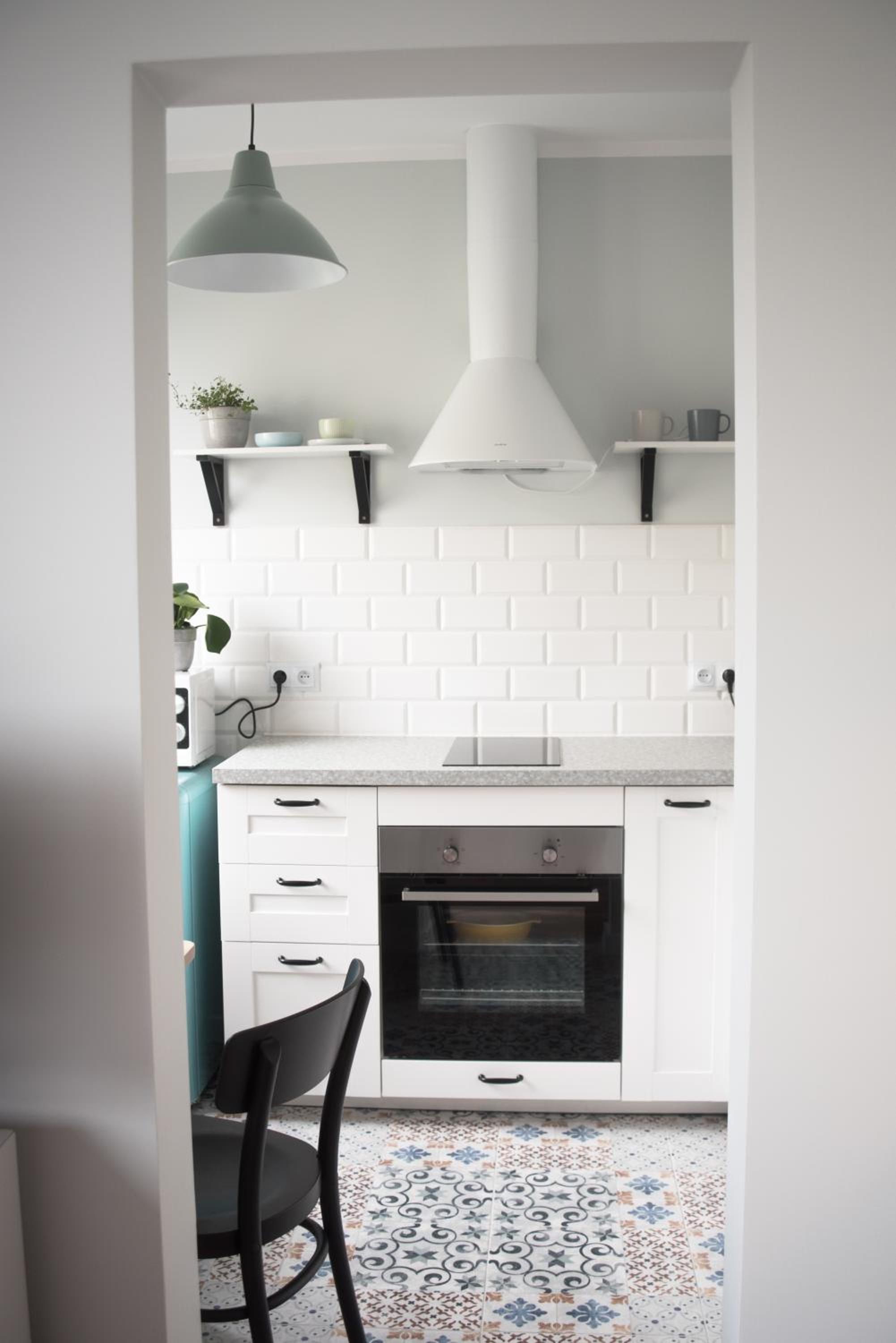 Studio Apartment - Photo 1