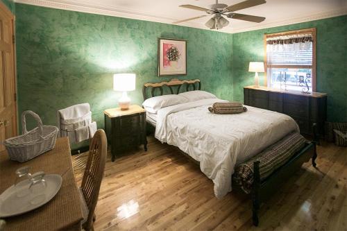 Double Room with Private Bathroom photo 3